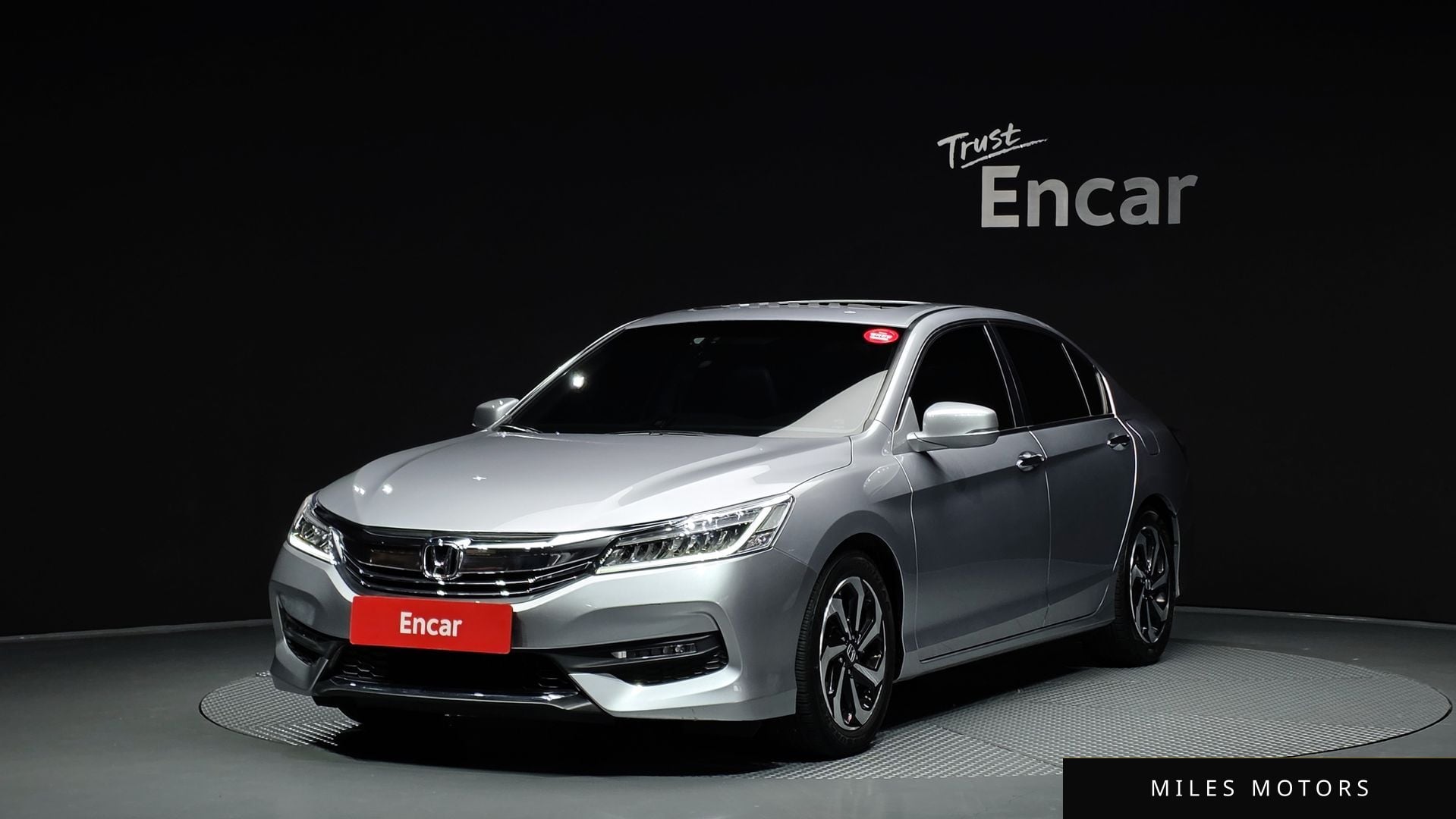 Honda Accord 2017 — фото 1 из 12