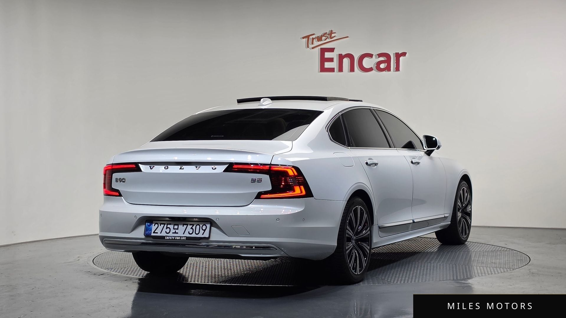 Volvo S90 2023 — миниатюра 2
