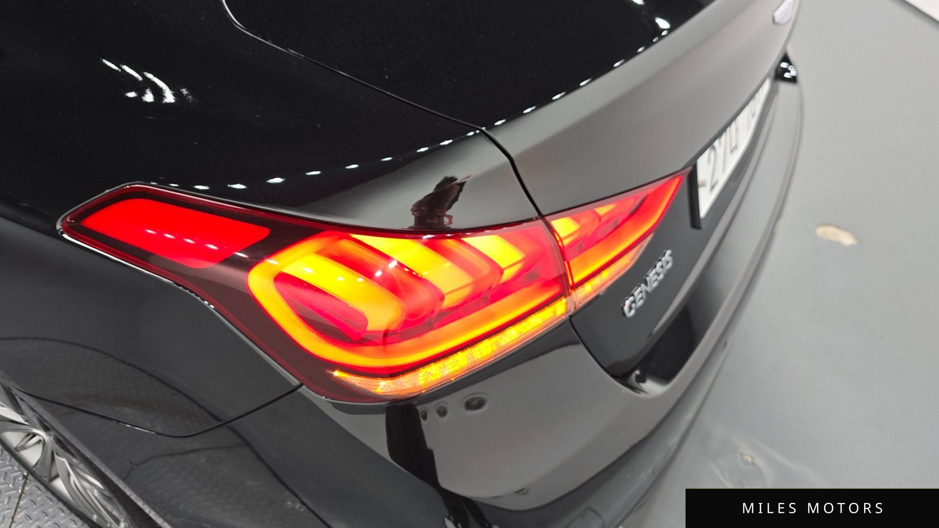 Hyundai Genesis 2015 — миниатюра 9