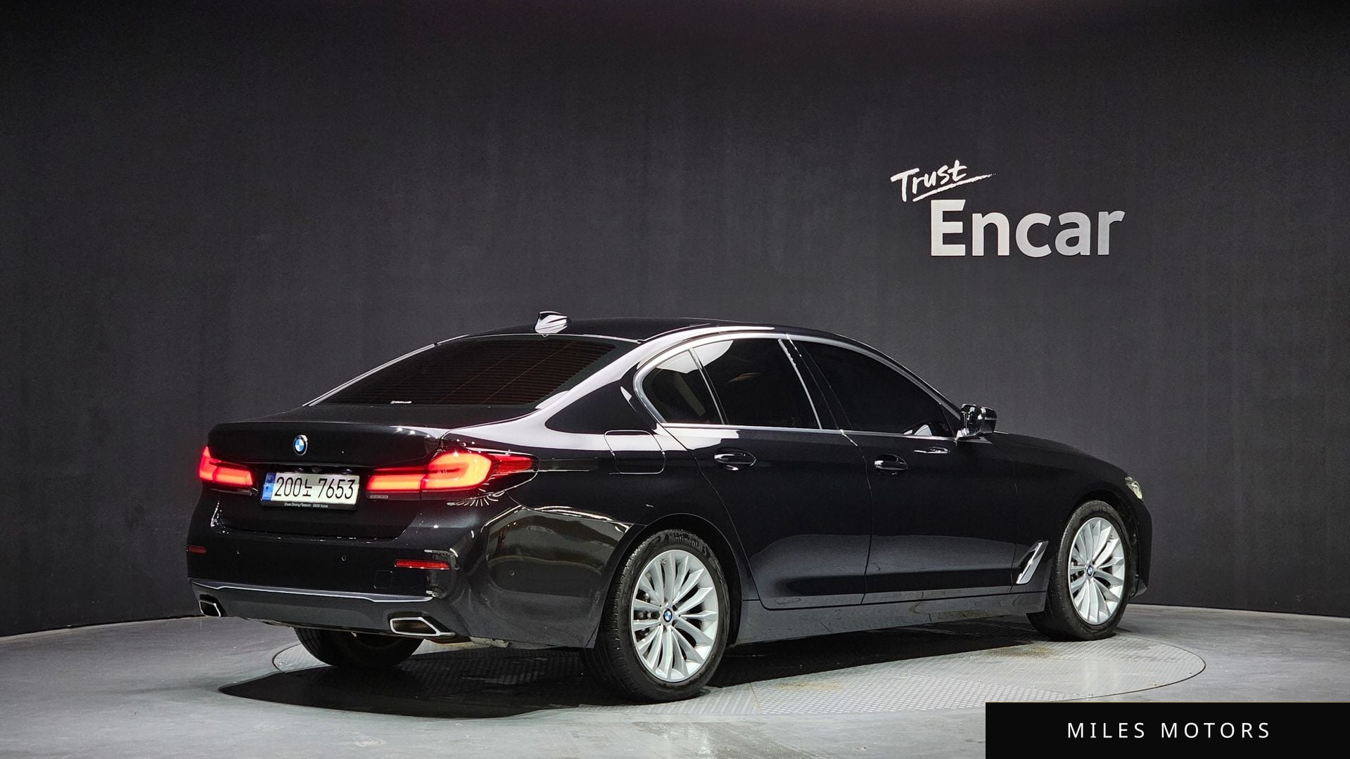 BMW 5 Series (G30) 2023 — миниатюра 2