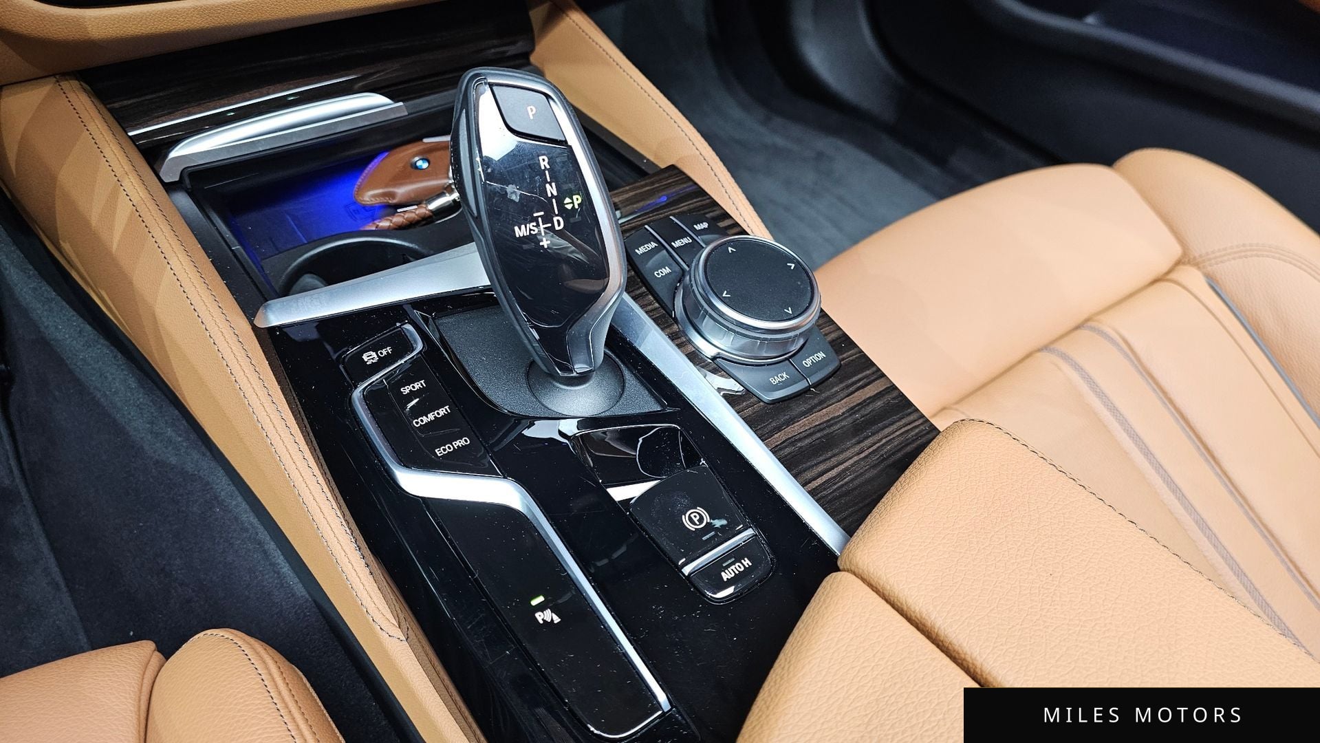 BMW 5 Series (G30) 2023 — миниатюра 9
