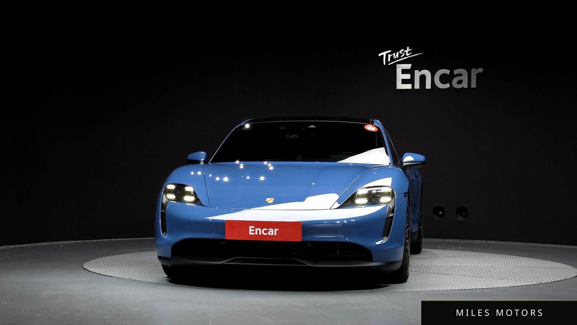 Porsche Taycan 2023 — миниатюра 3