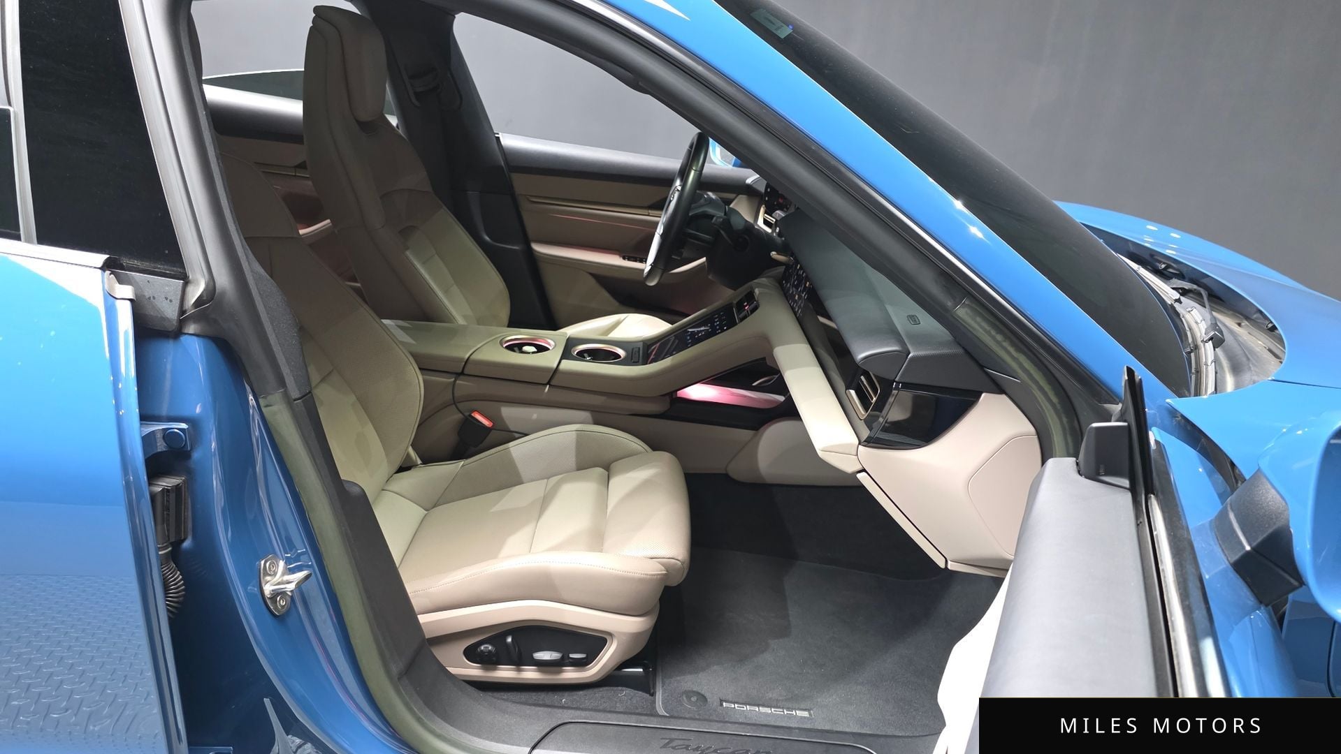 Porsche Taycan 2023 — миниатюра 11