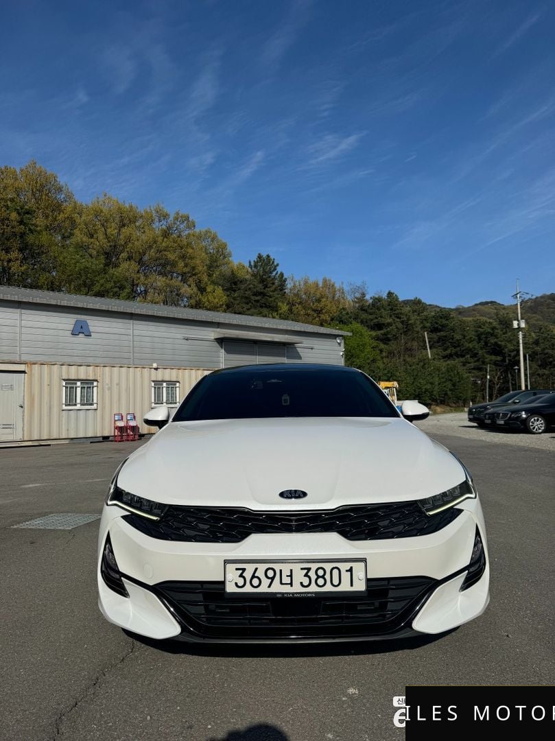 Kia K5 2021 — фото 1 из 12