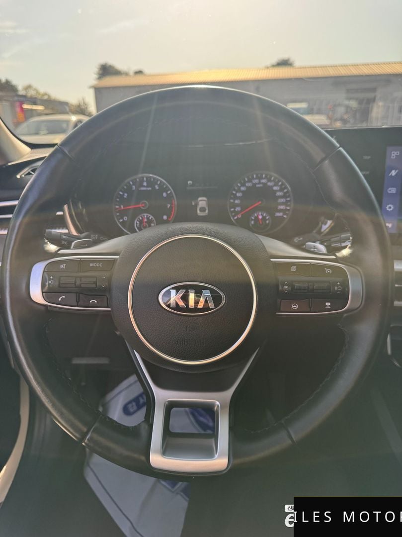 Kia K5 2021 — миниатюра 11