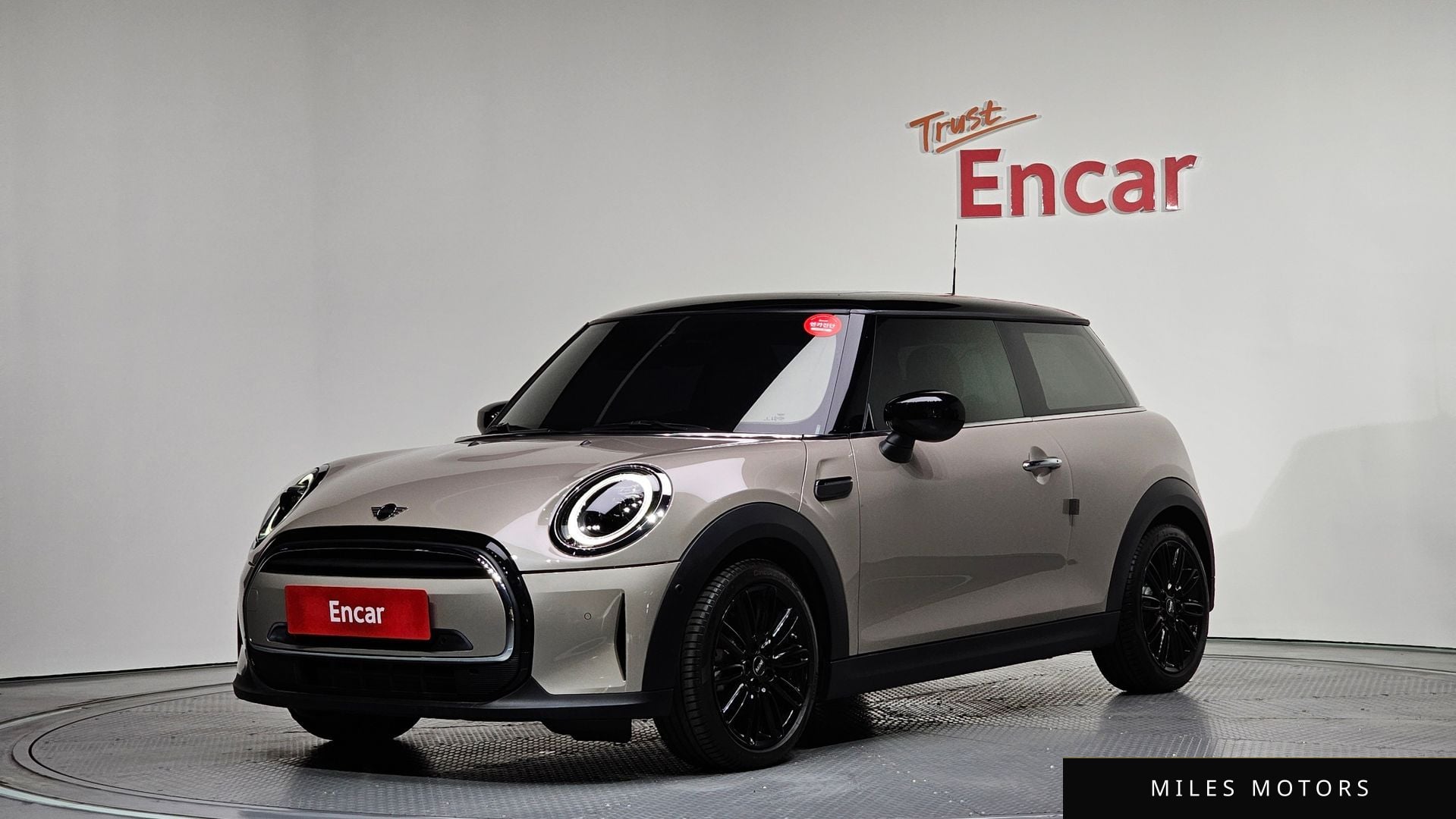 MINI Cooper 2024 — фото 1 из 12