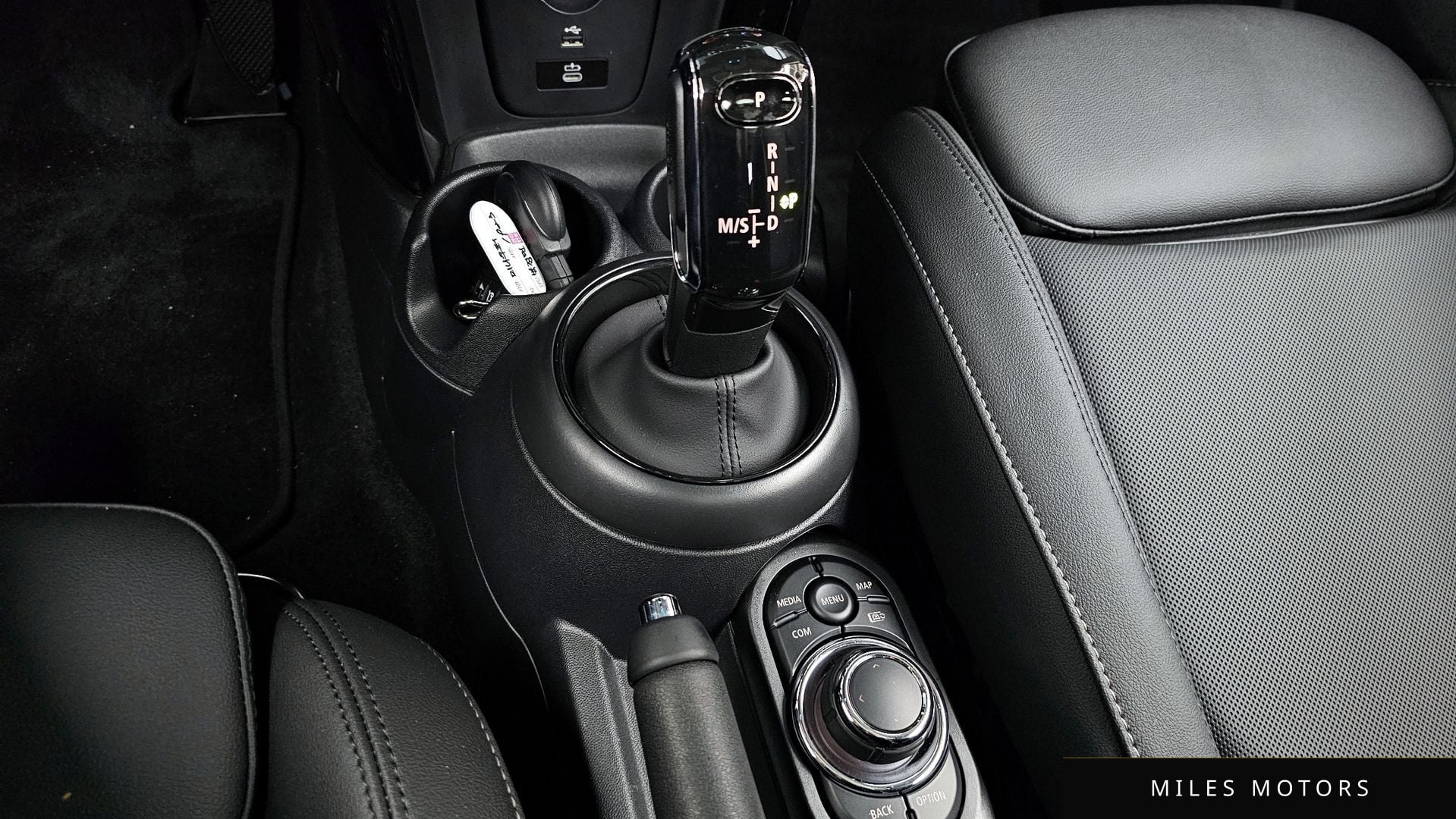 MINI Cooper 2024 — миниатюра 9
