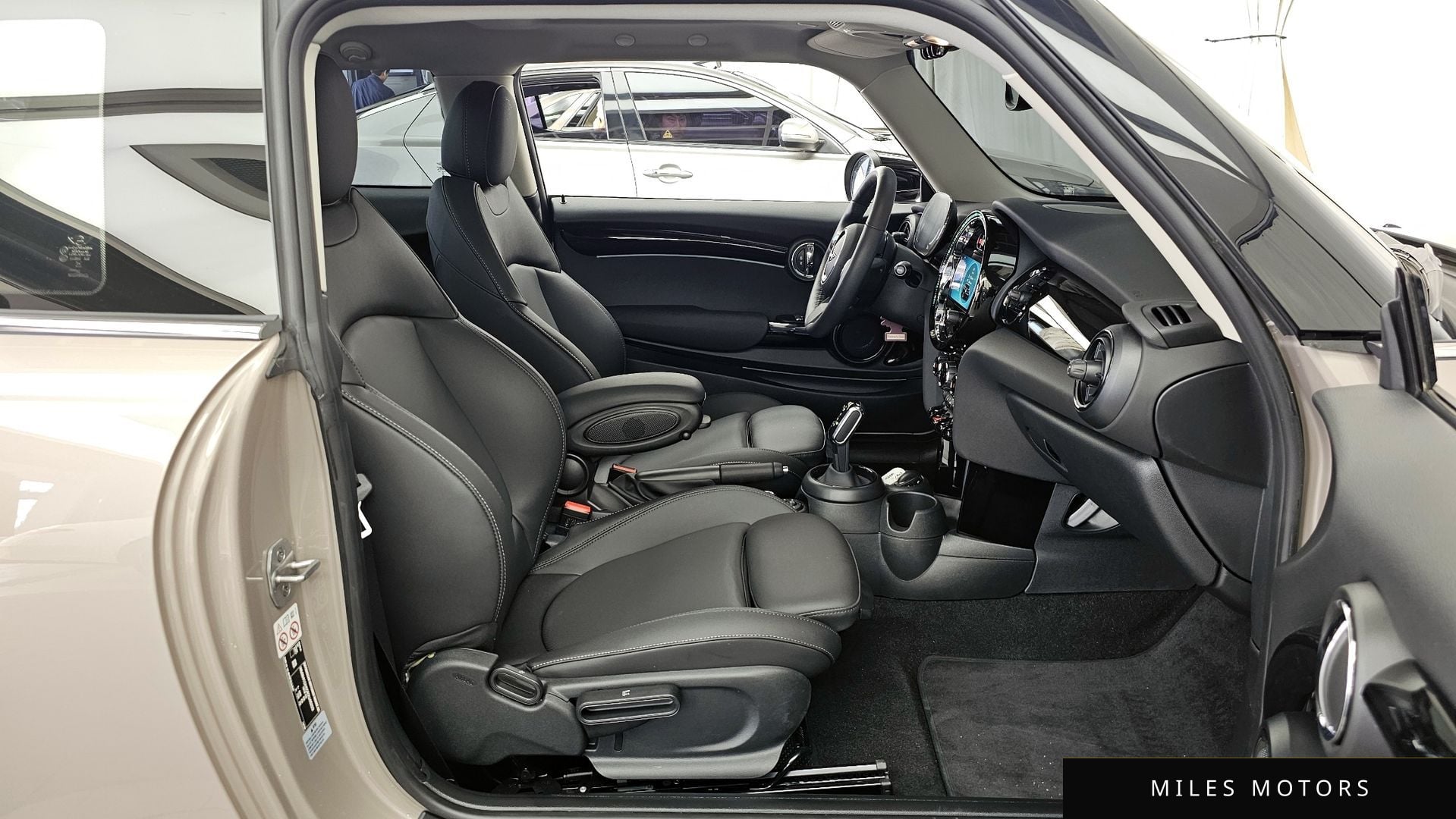 MINI Cooper 2024 — миниатюра 11