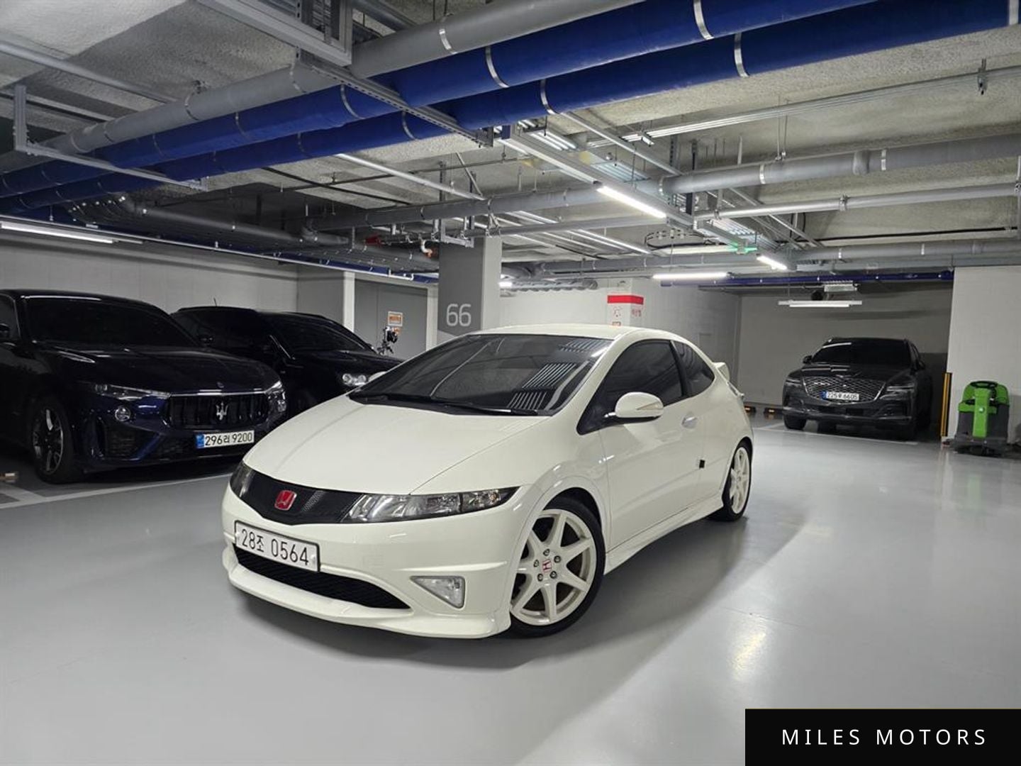 Honda Civic 2010 — фото 1 из 12