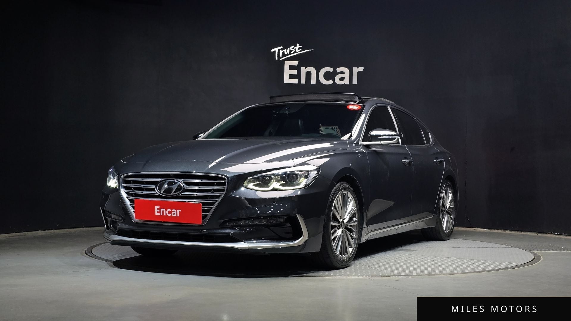 Hyundai Grandeur 2018 — фото 1 из 12