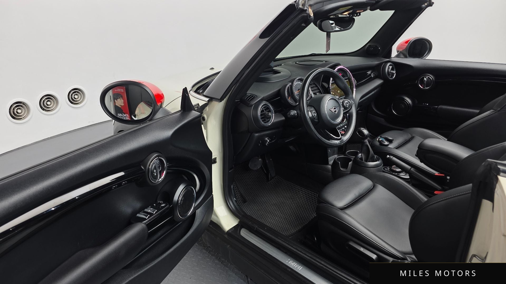 MINI Cooper Convertible 2019 — миниатюра 12