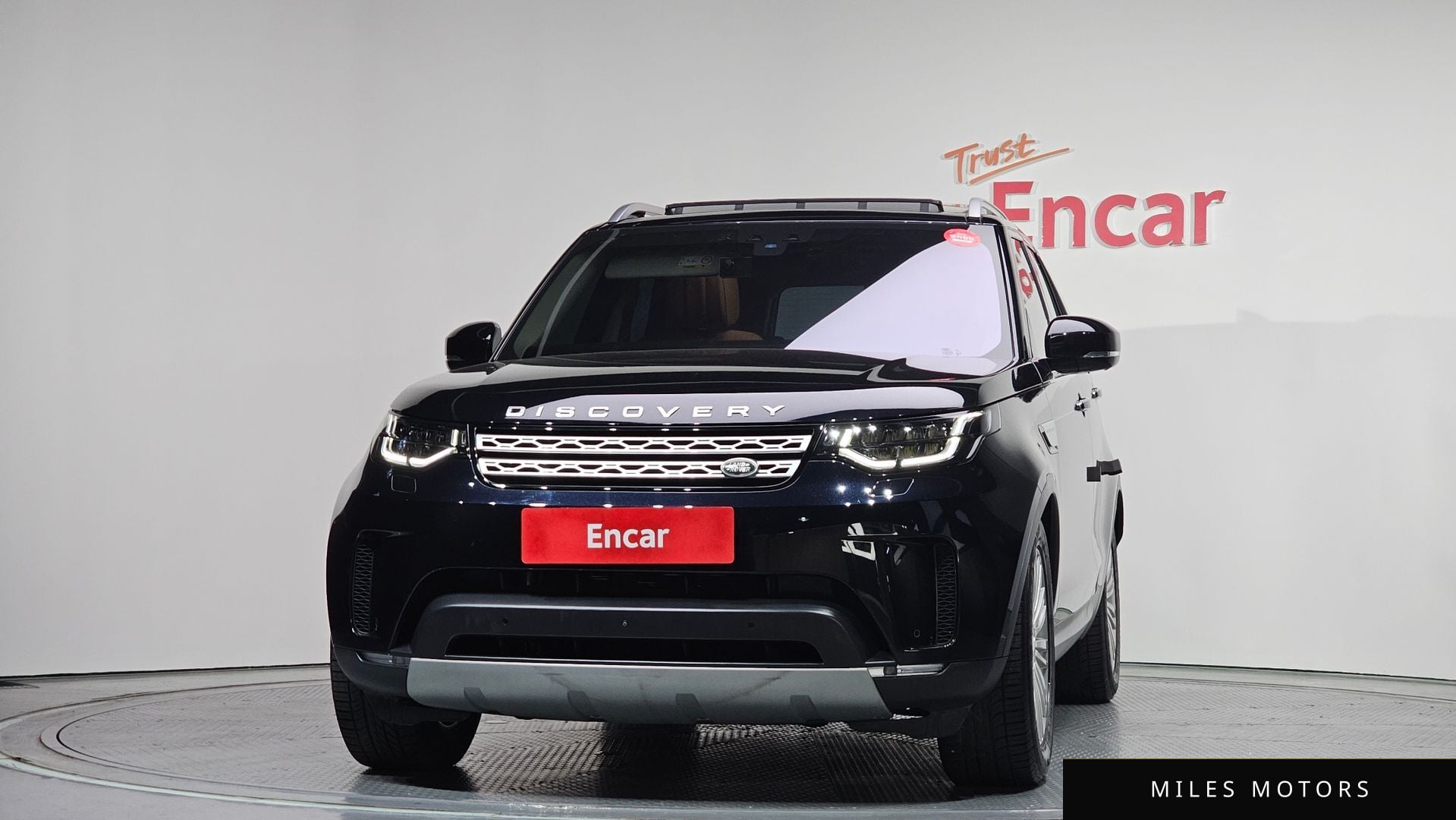 Land Rover Discovery 2017 — миниатюра 3