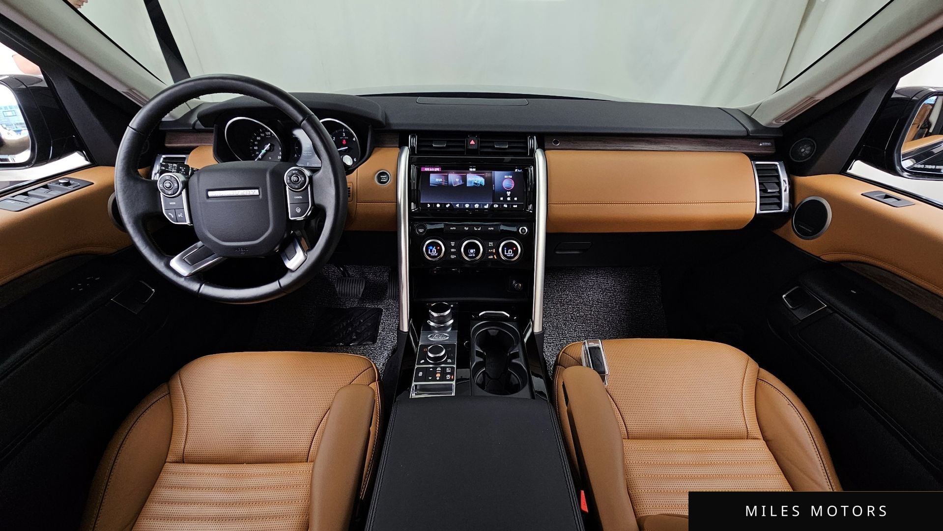 Land Rover Discovery 2017 — миниатюра 7