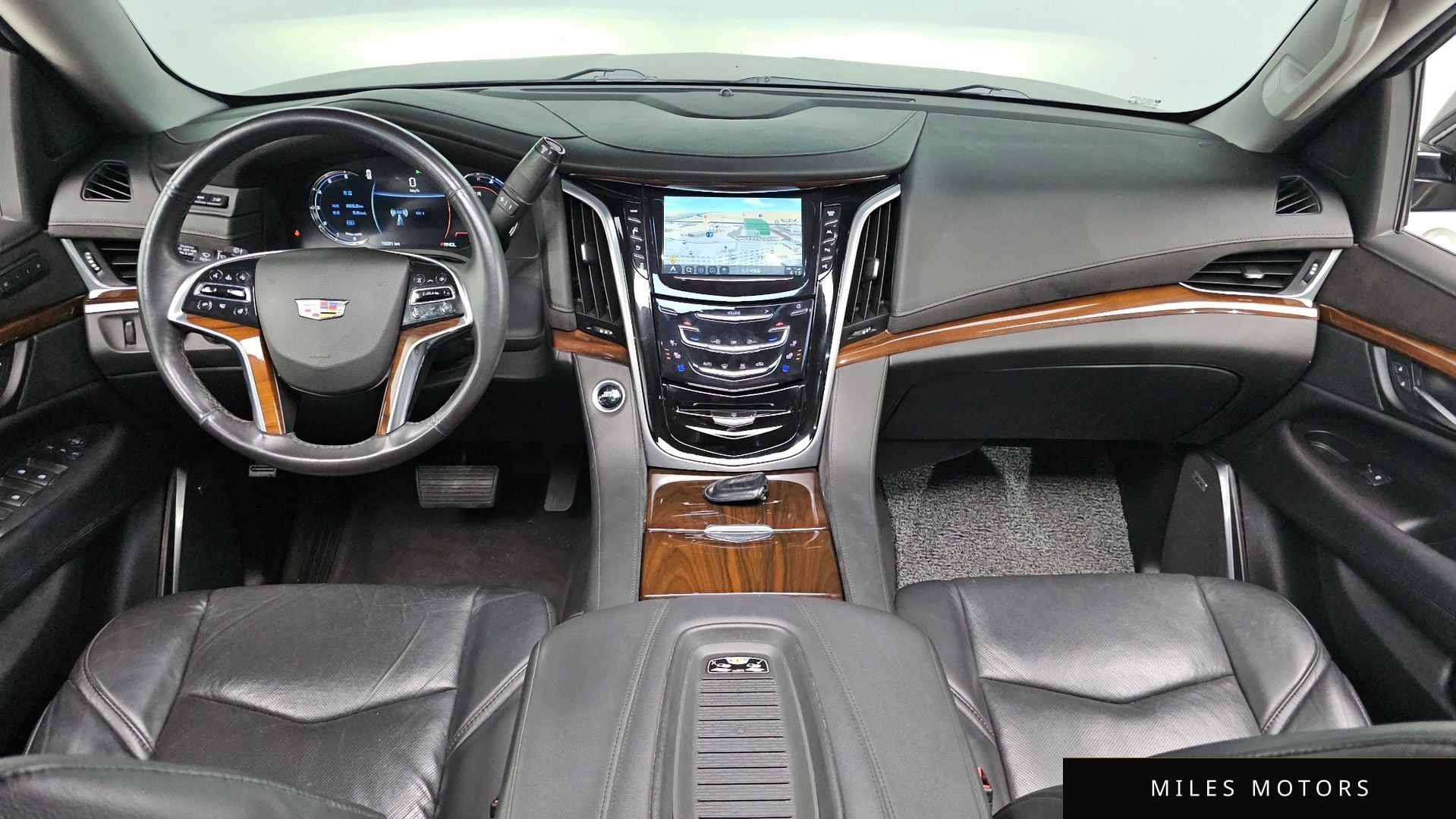 Cadillac Escalade 2020 — миниатюра 10