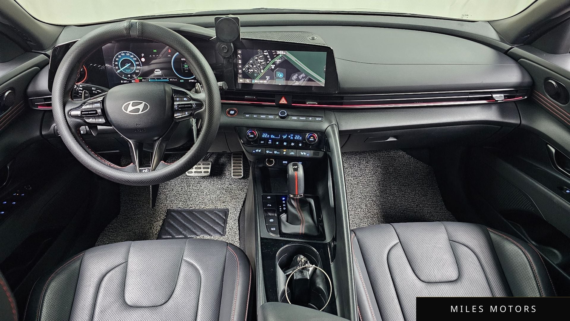Hyundai AVANTE 2025 — миниатюра 10
