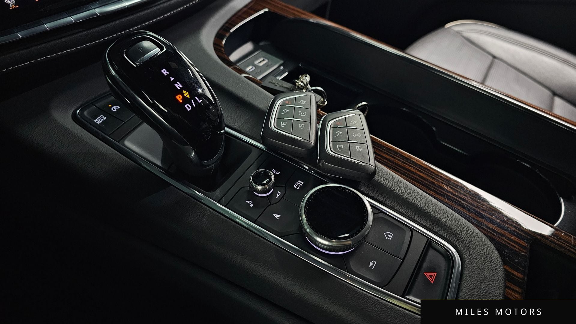 Cadillac Escalade 2022 — миниатюра 9
