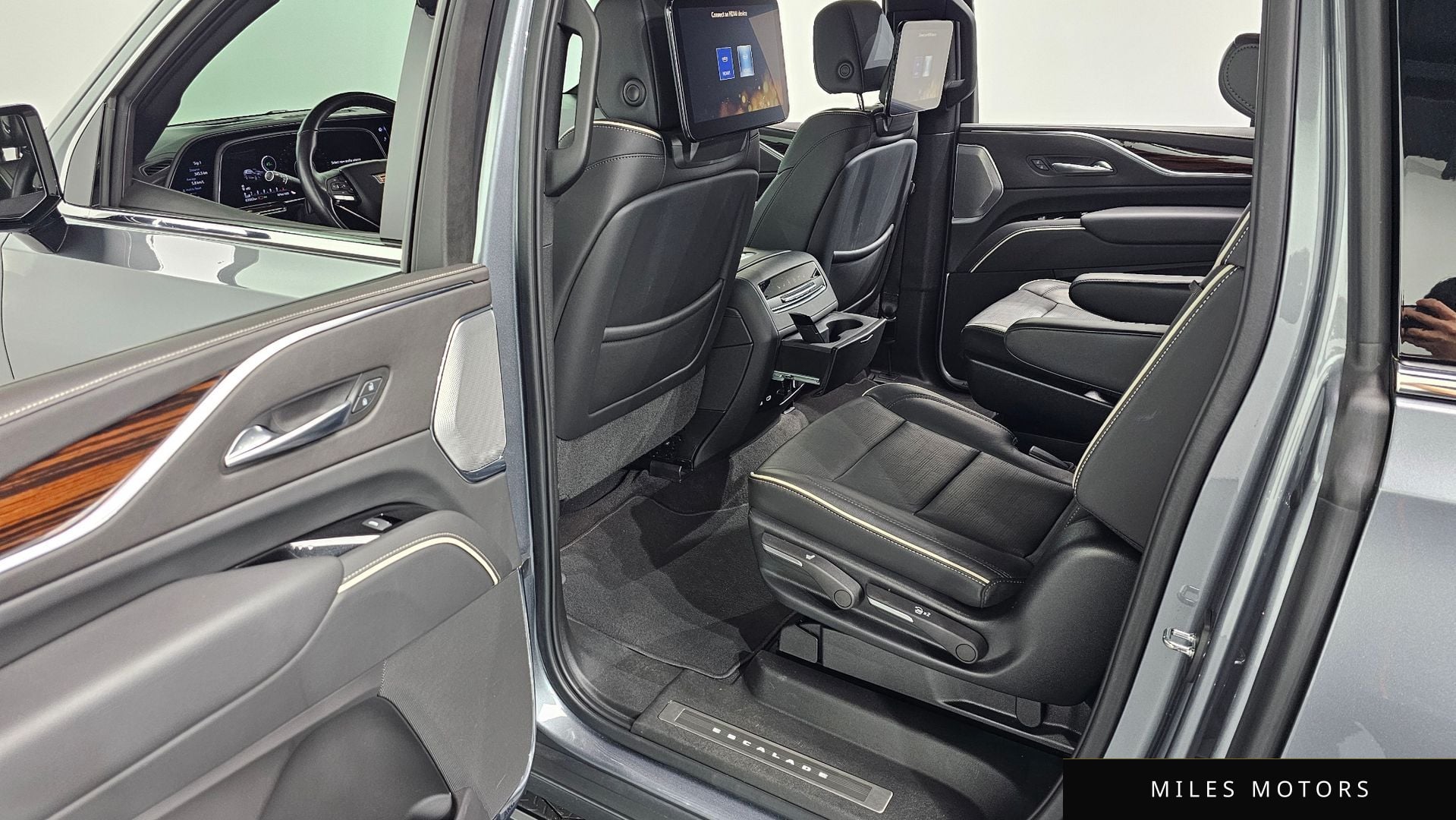 Cadillac Escalade 2022 — миниатюра 12