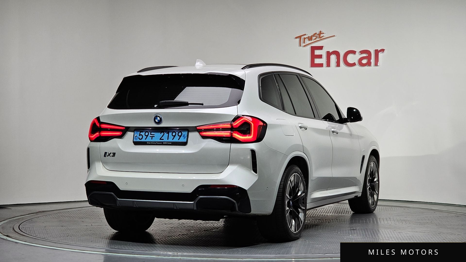 BMW iX3 2022 — миниатюра 2