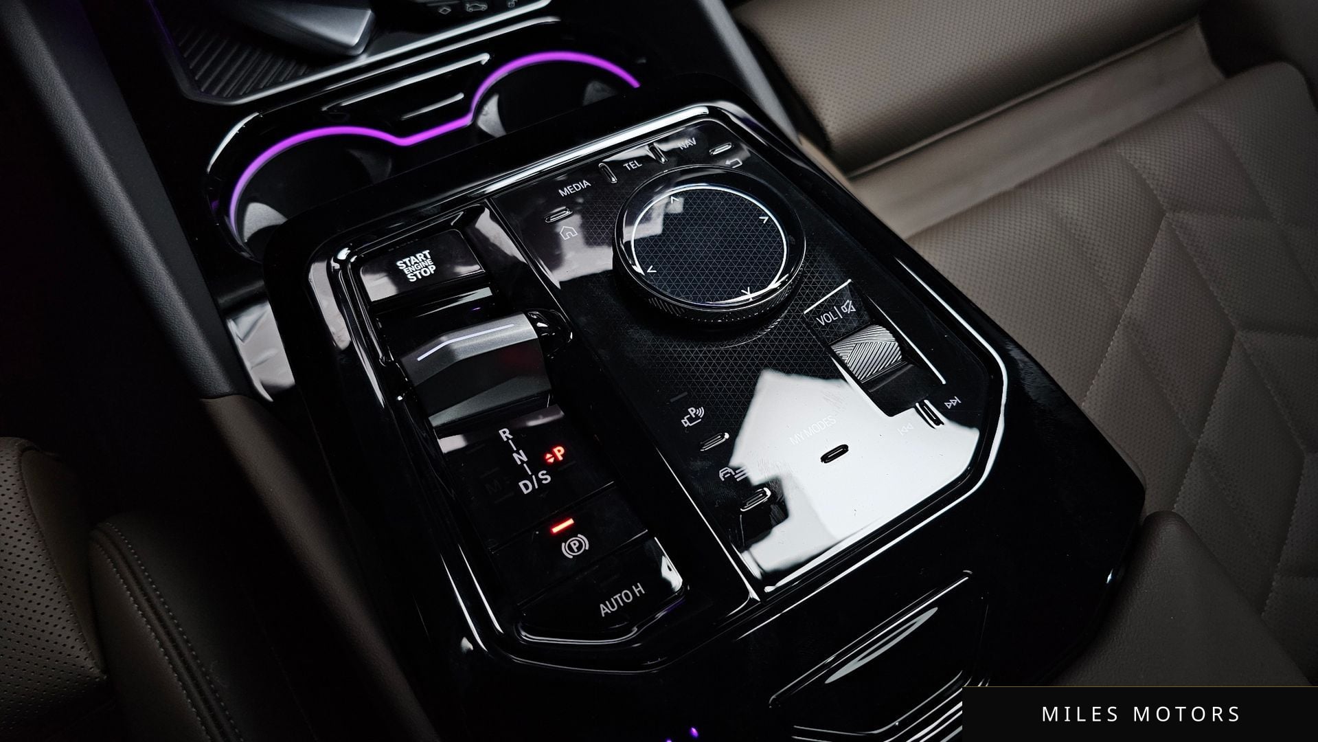 BMW 5 Series (G60) 2025 — миниатюра 9