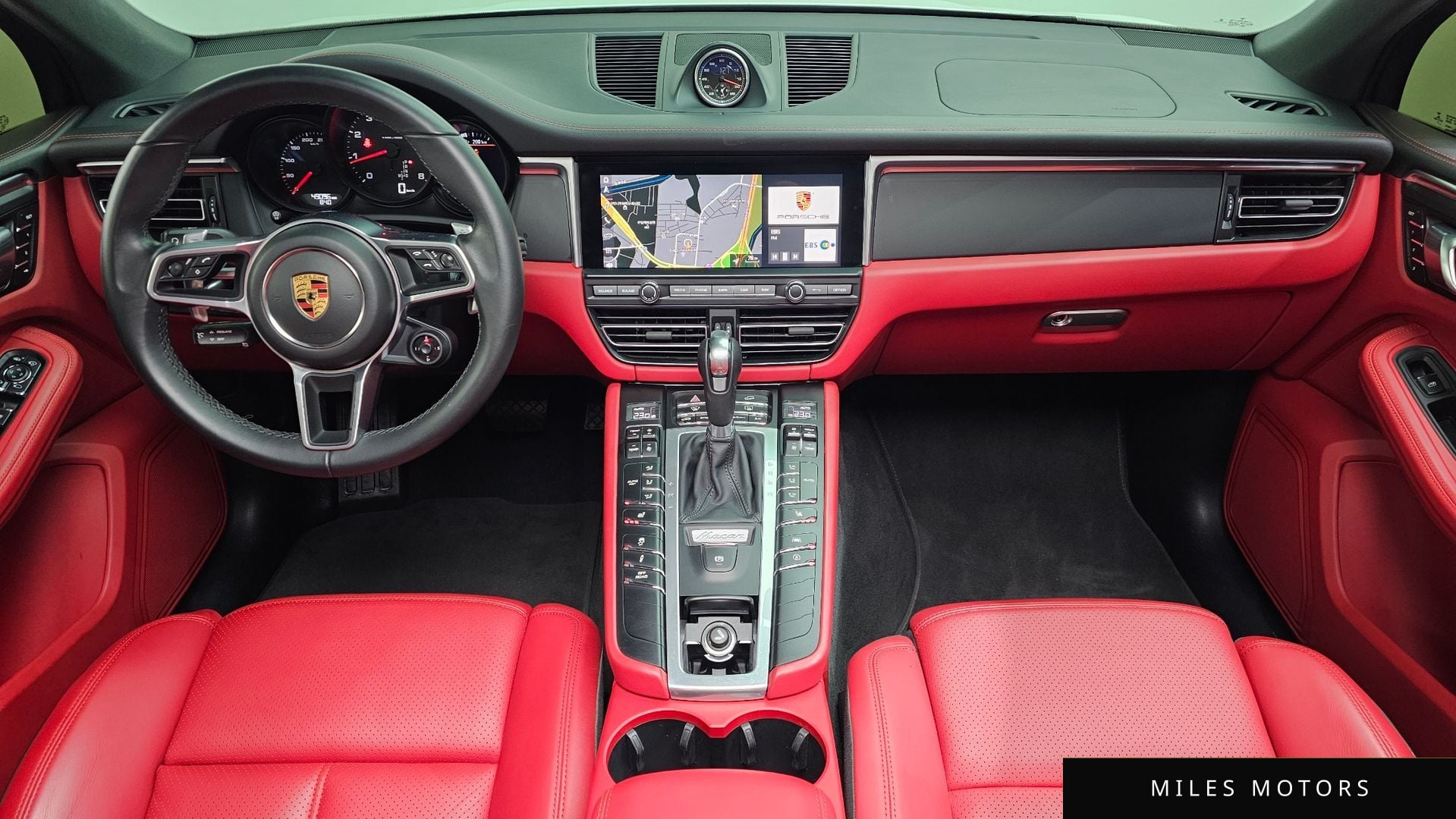 Porsche Macan 2021 — миниатюра 7