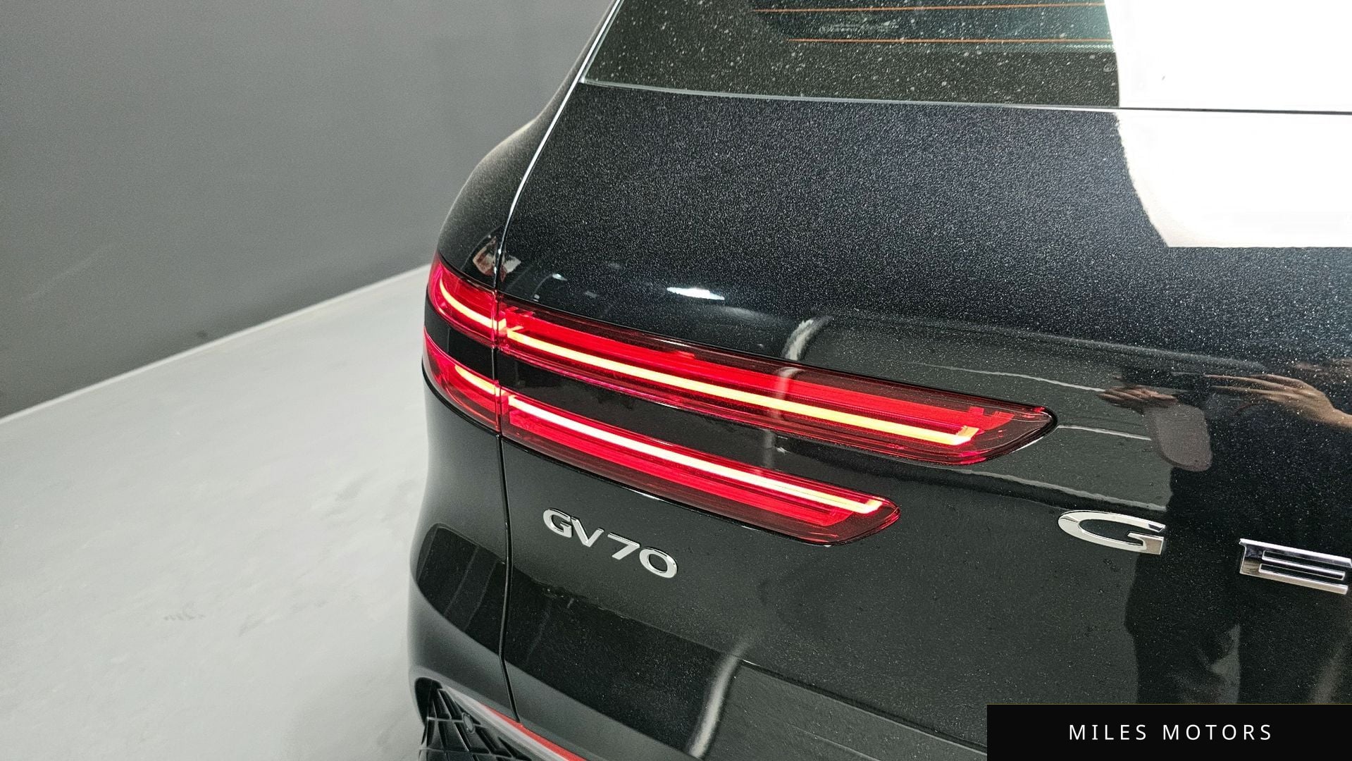 Genesis GV70 2023 — миниатюра 8