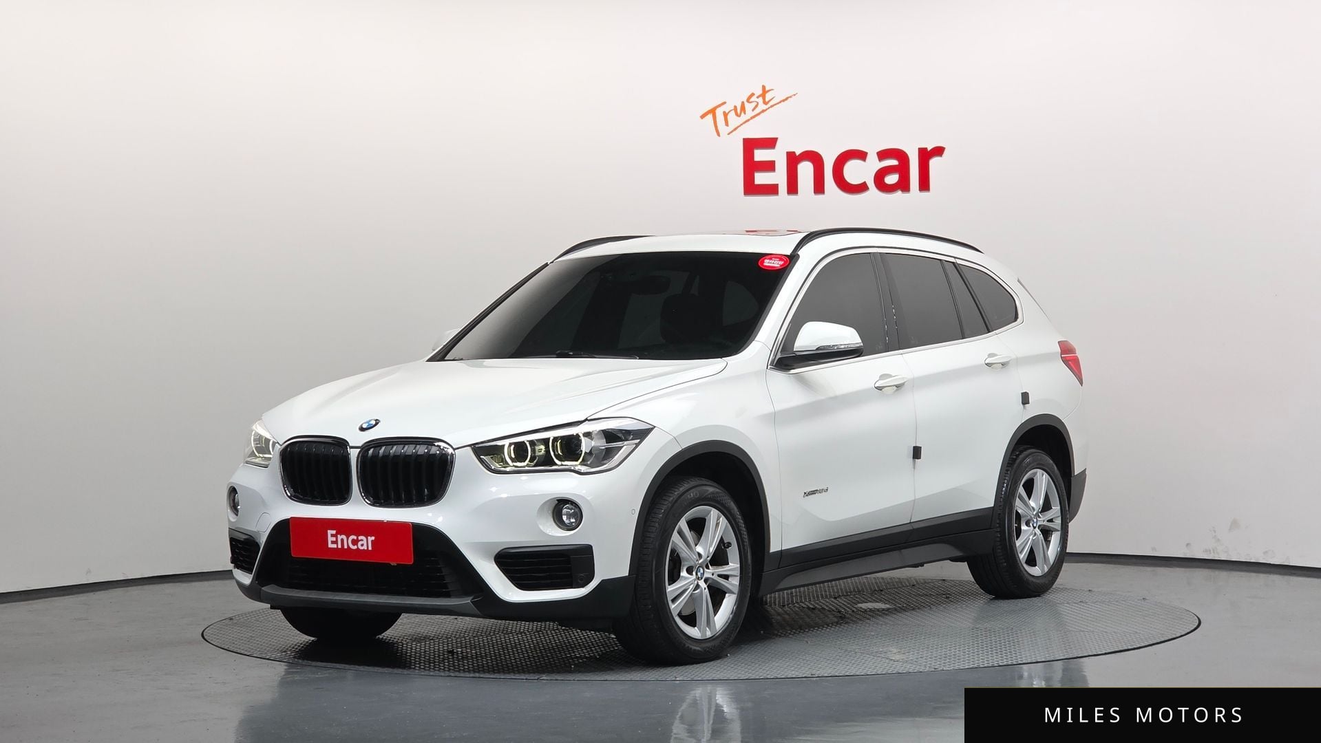 BMW X1 (F48) 2017 — фото 1 из 12