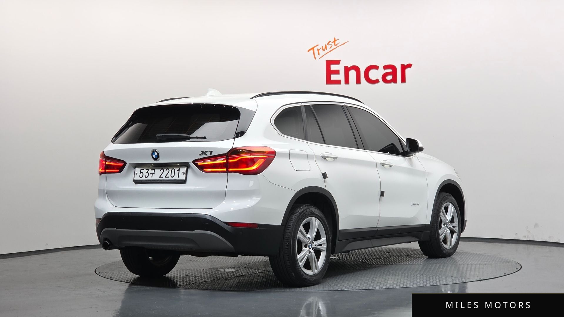 BMW X1 (F48) 2017 — миниатюра 2