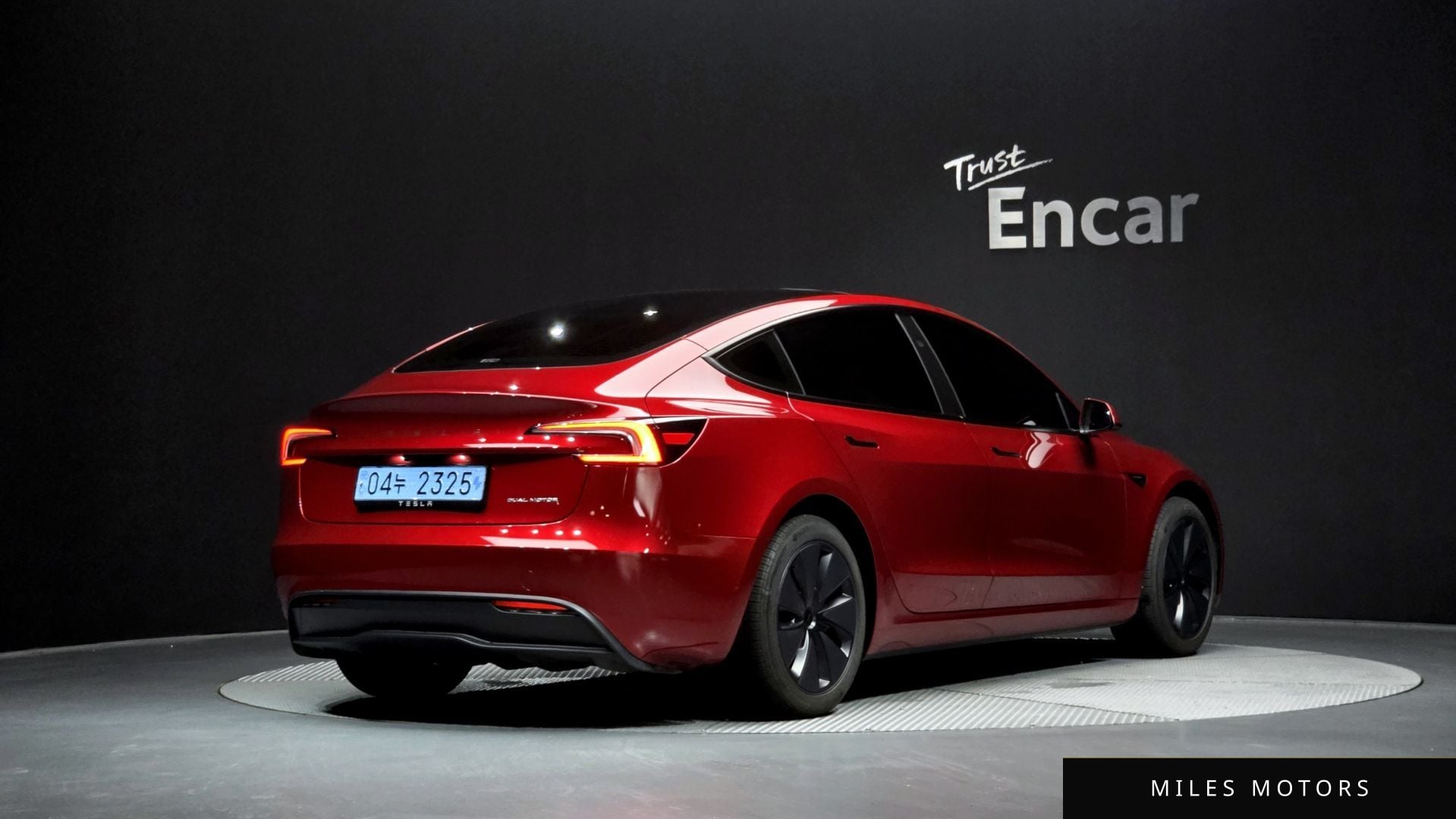 Tesla Model 3 2024 — миниатюра 2
