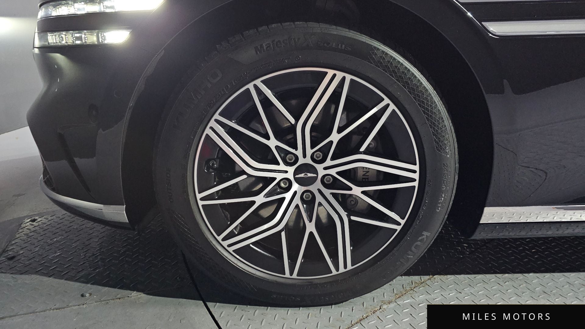 Genesis G90 (RS4) 2022 — миниатюра 5