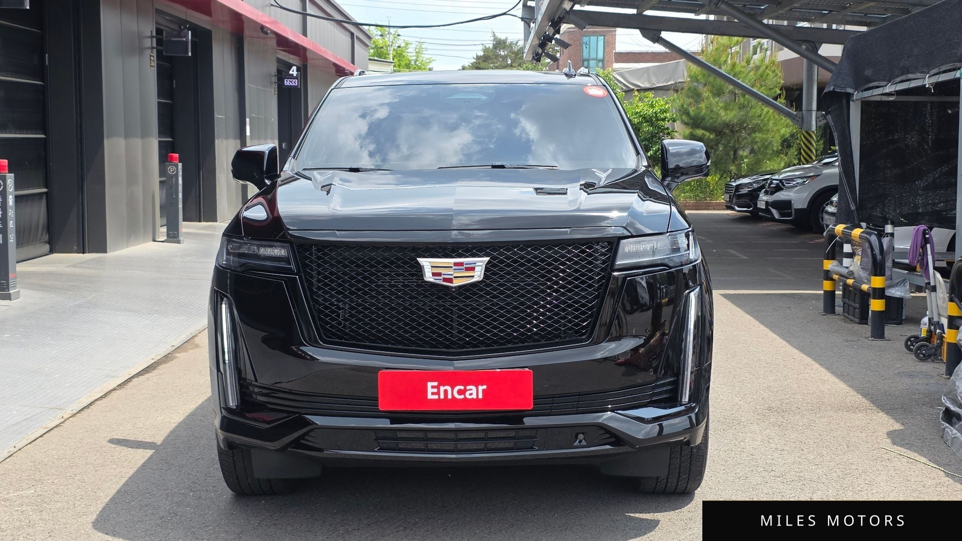 Cadillac Escalade 2023 — миниатюра 3