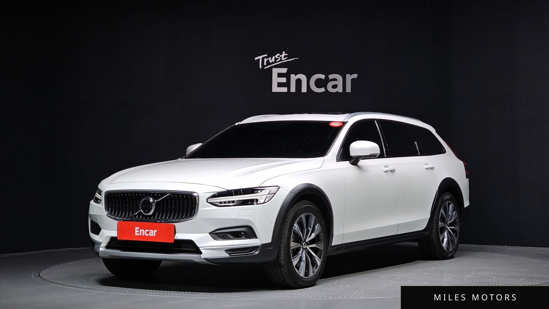 Volvo V90 2021 — фото 1 из 12
