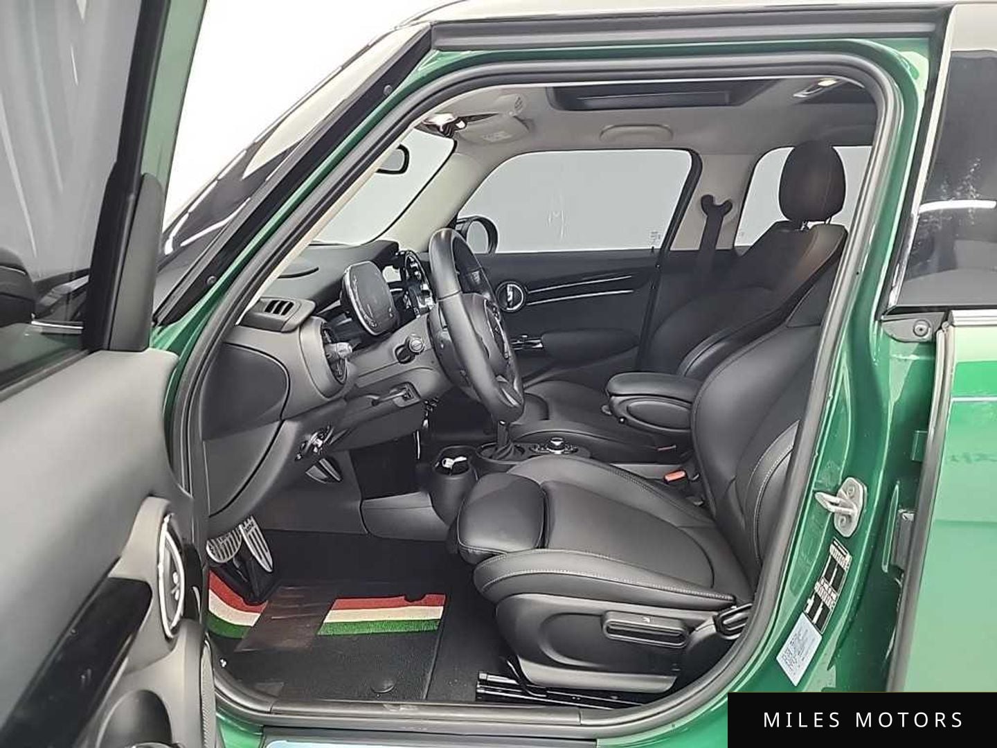MINI Cooper S 2022 — миниатюра 11