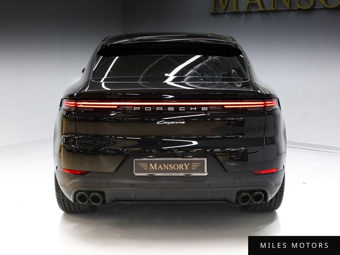 Porsche Cayenne 2024 — миниатюра 4