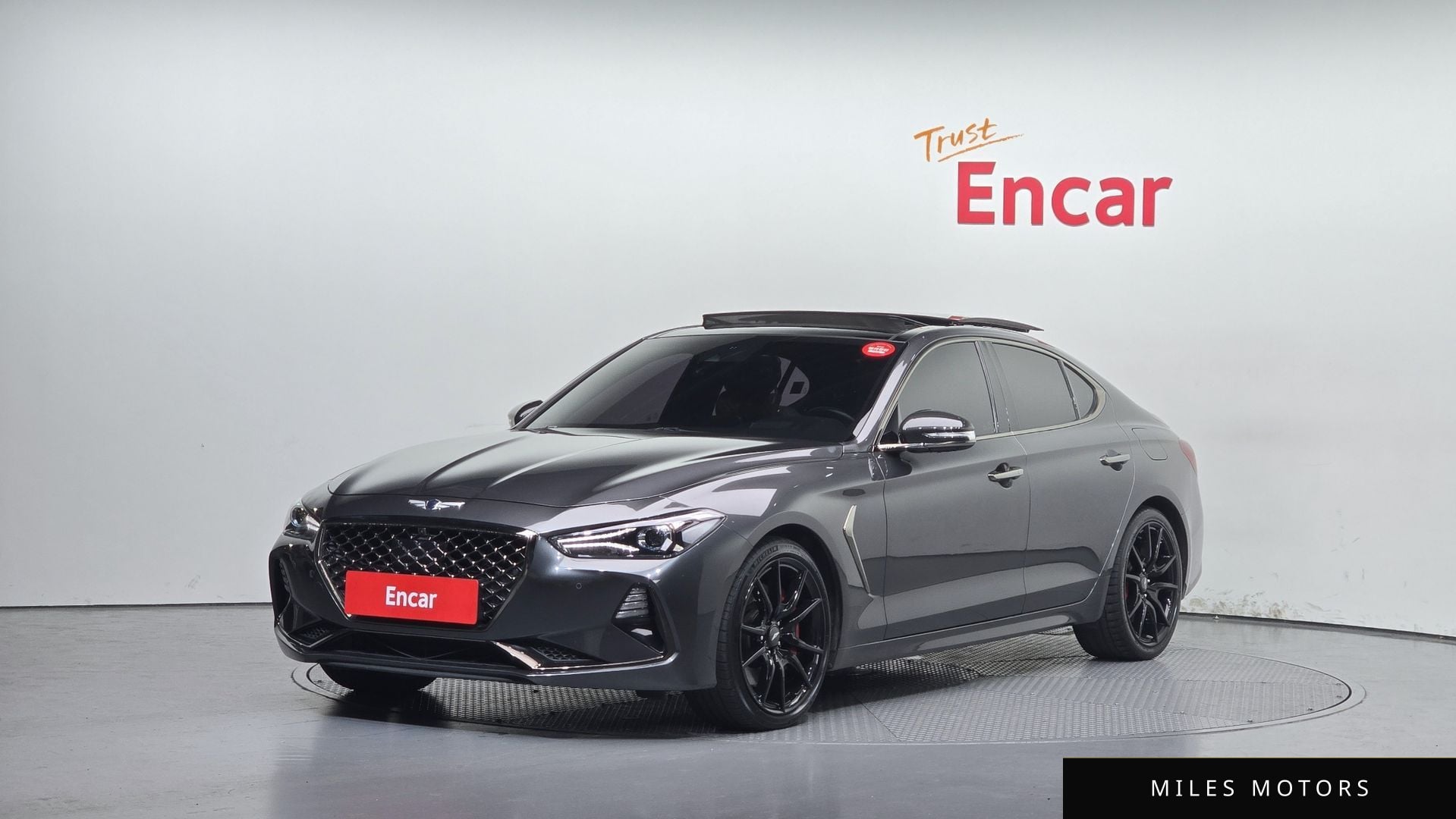 Genesis G70 2018 — фото 1 из 12