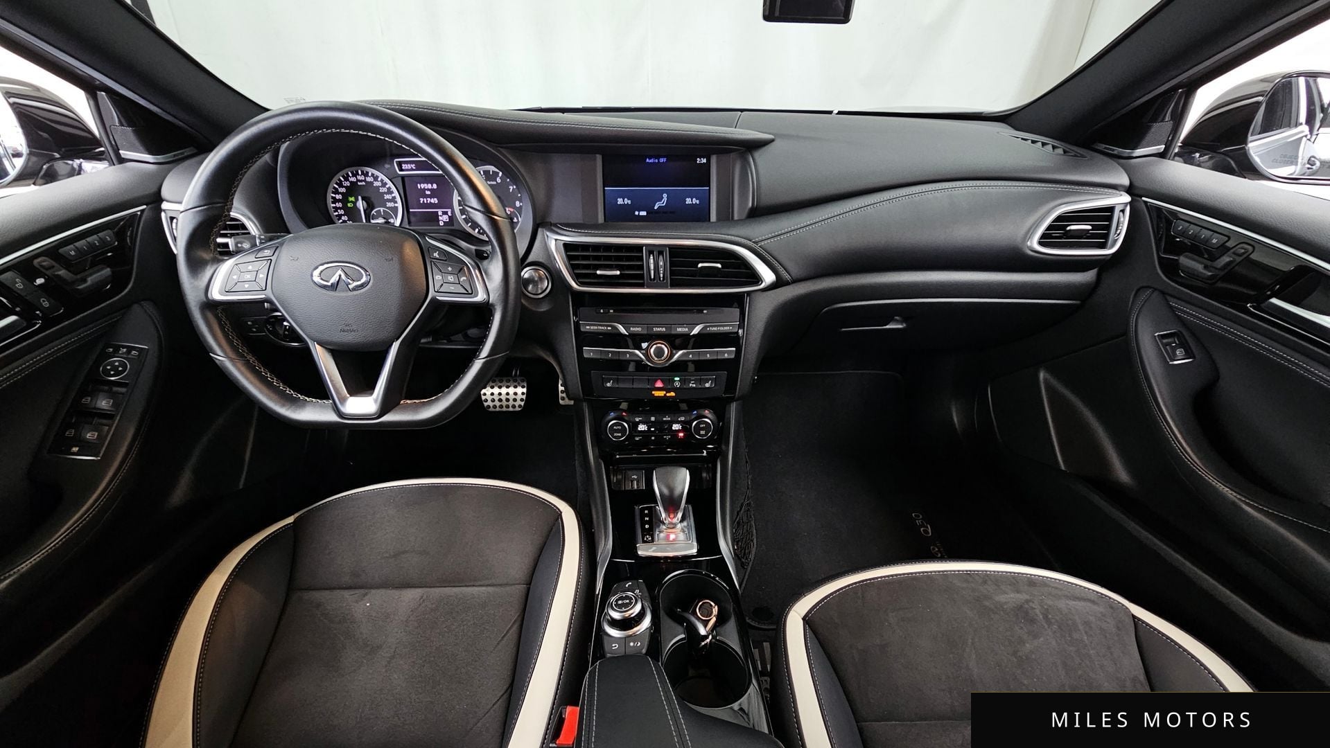 Infiniti Q30 2019 — миниатюра 10