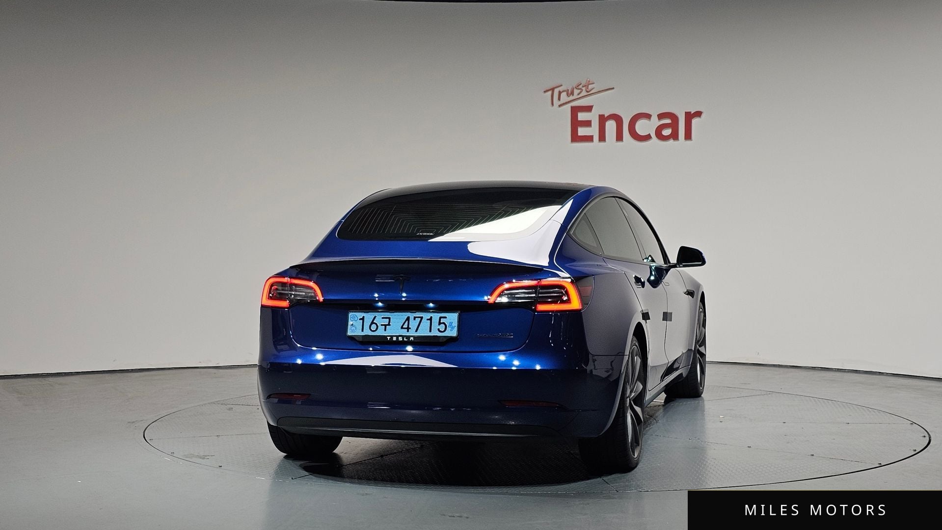 Tesla Model 3 2020 — миниатюра 3
