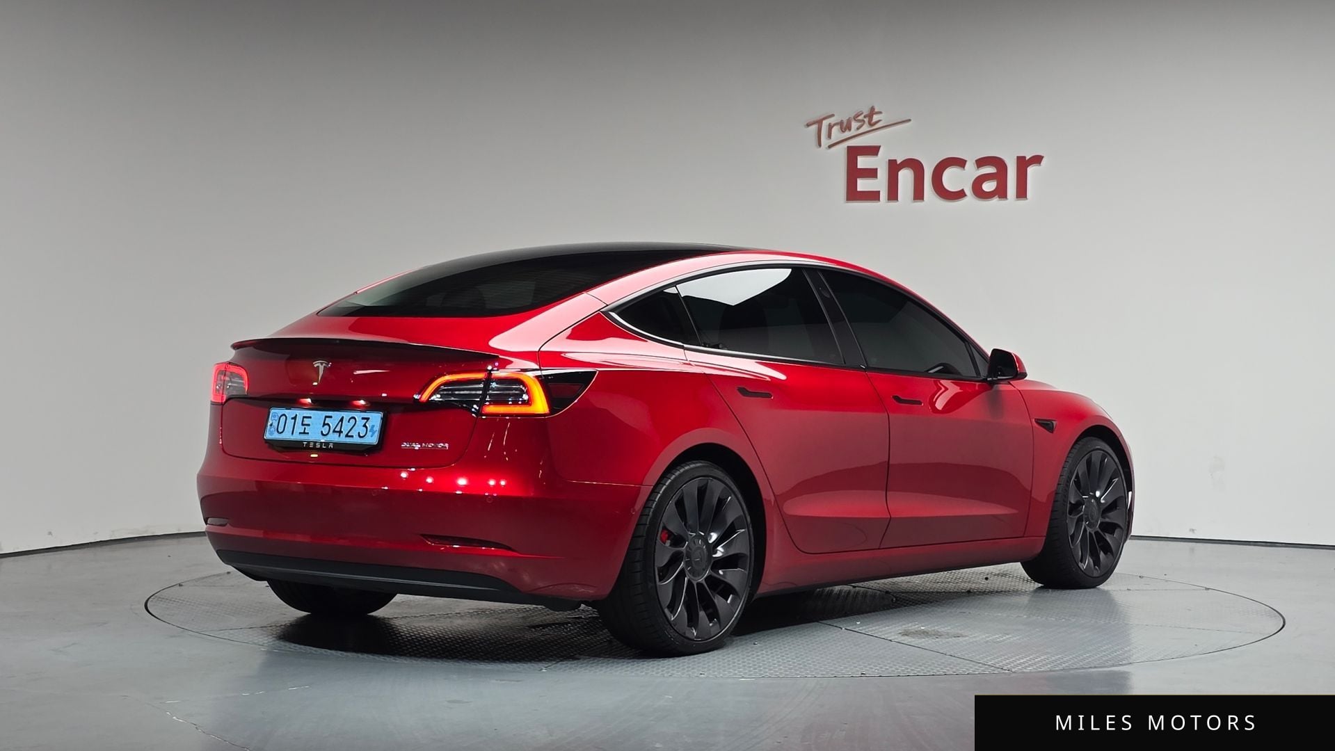Tesla Model 3 2021 — миниатюра 2