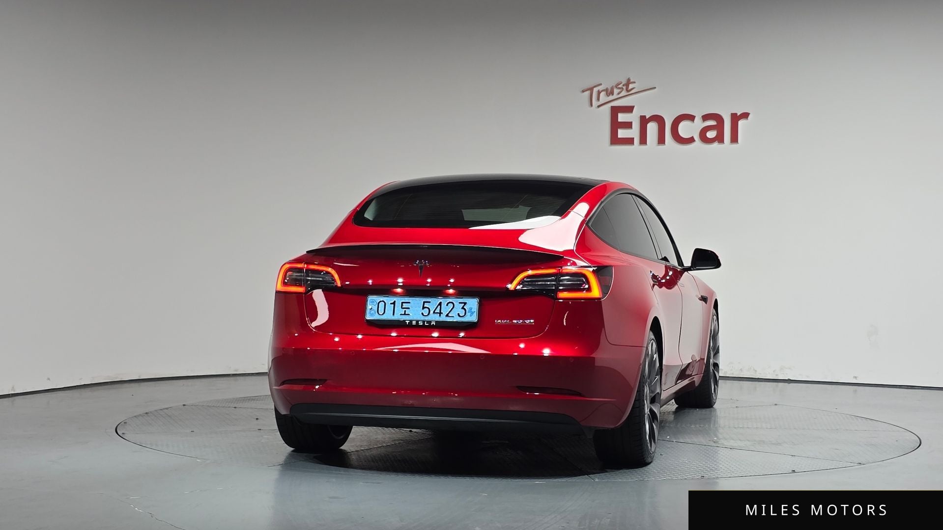 Tesla Model 3 2021 — миниатюра 4