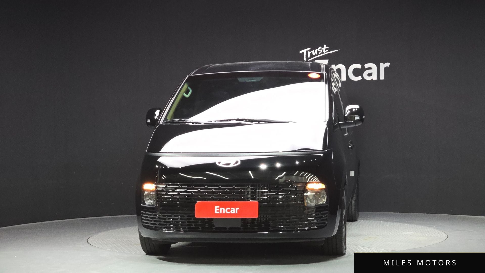 Hyundai Staria 2025 — миниатюра 3