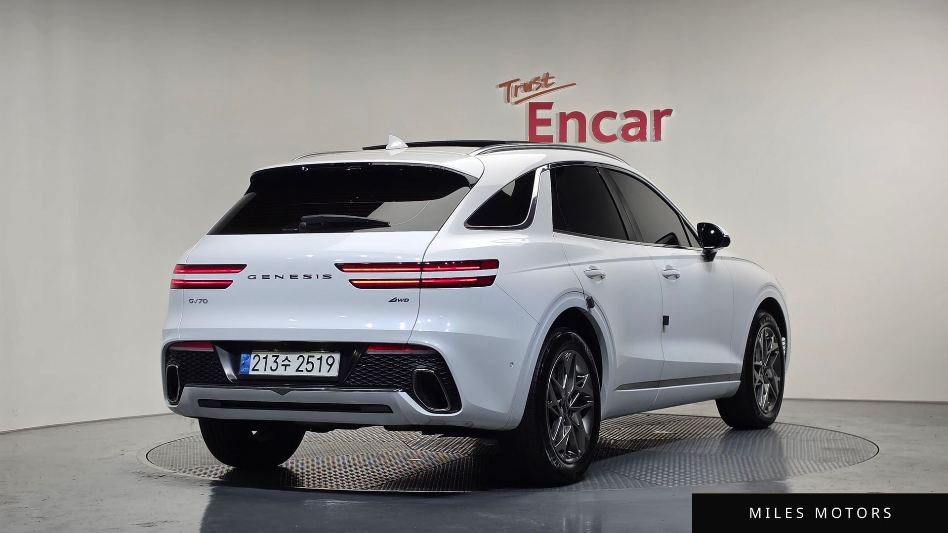 Genesis GV70 2023 — миниатюра 2
