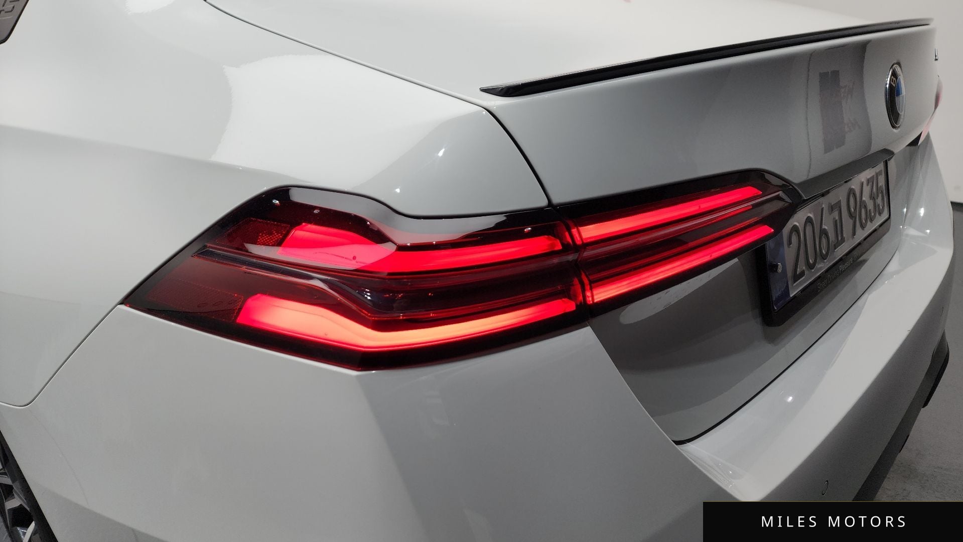 BMW 5 Series (G60) 2024 — миниатюра 9