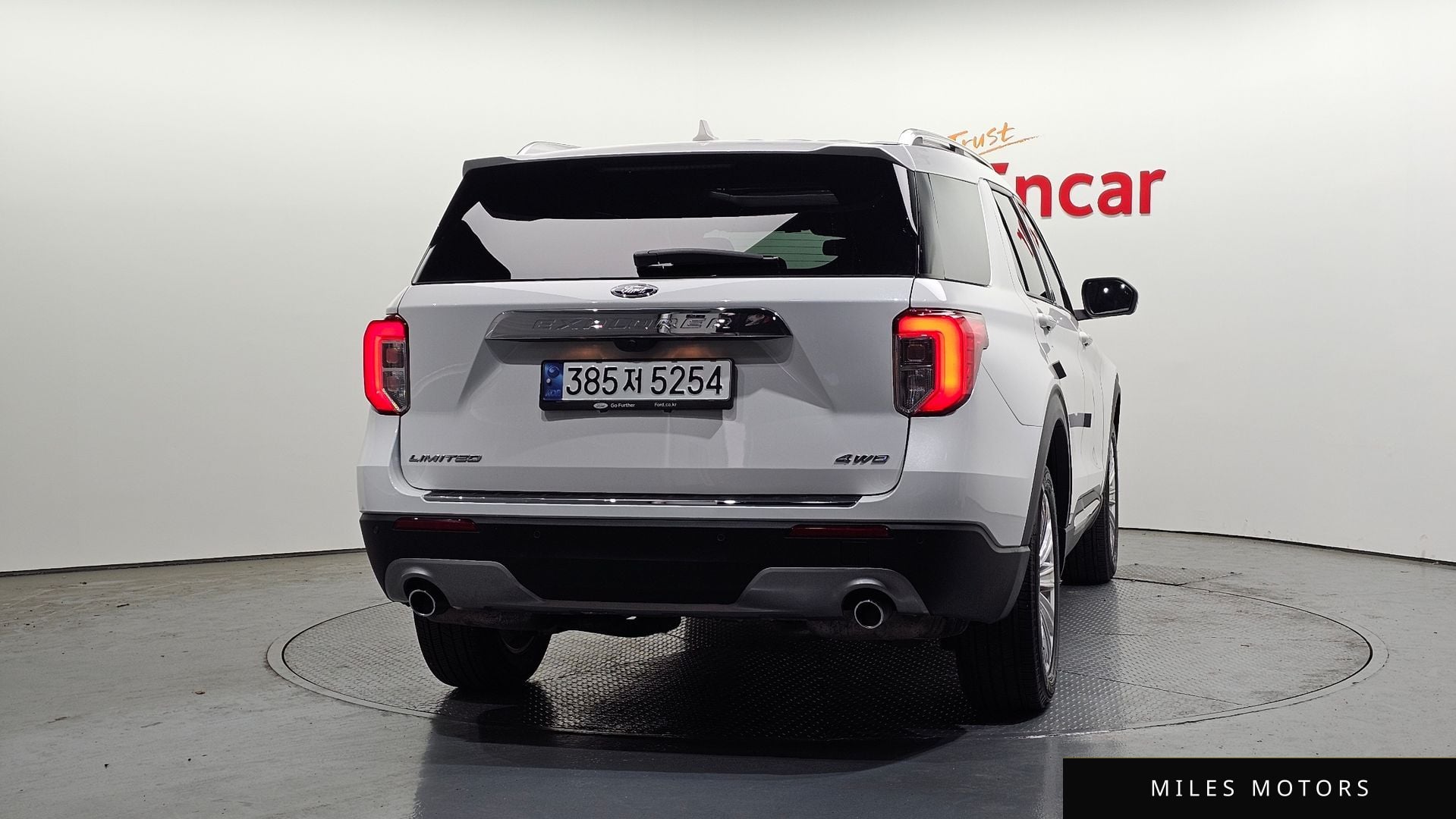 Ford Explorer 2023 — миниатюра 4