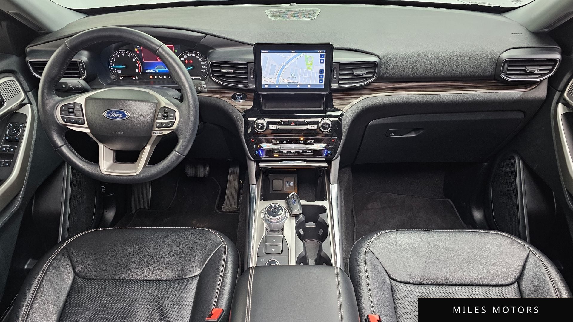 Ford Explorer 2023 — миниатюра 7