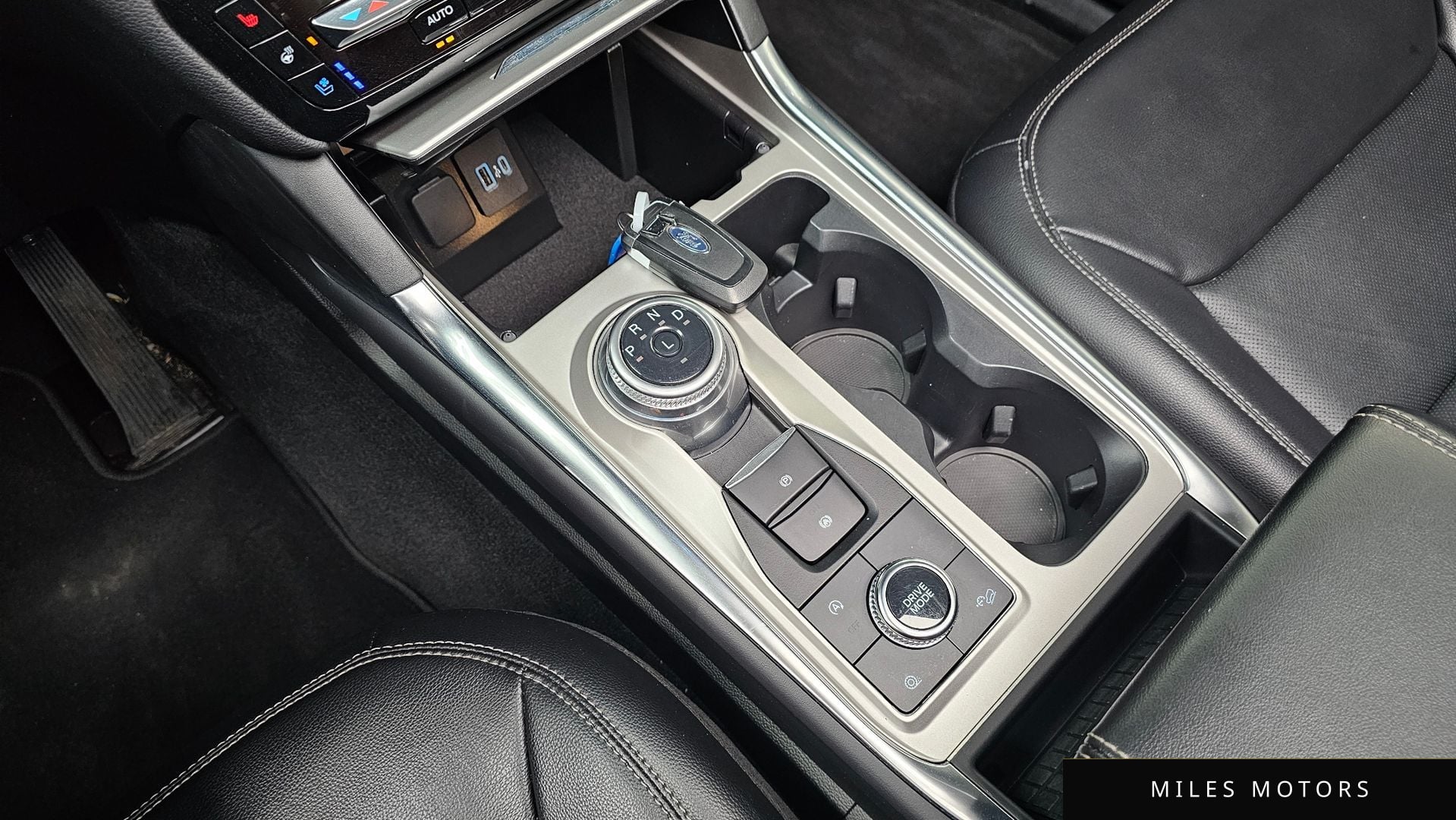 Ford Explorer 2023 — миниатюра 9