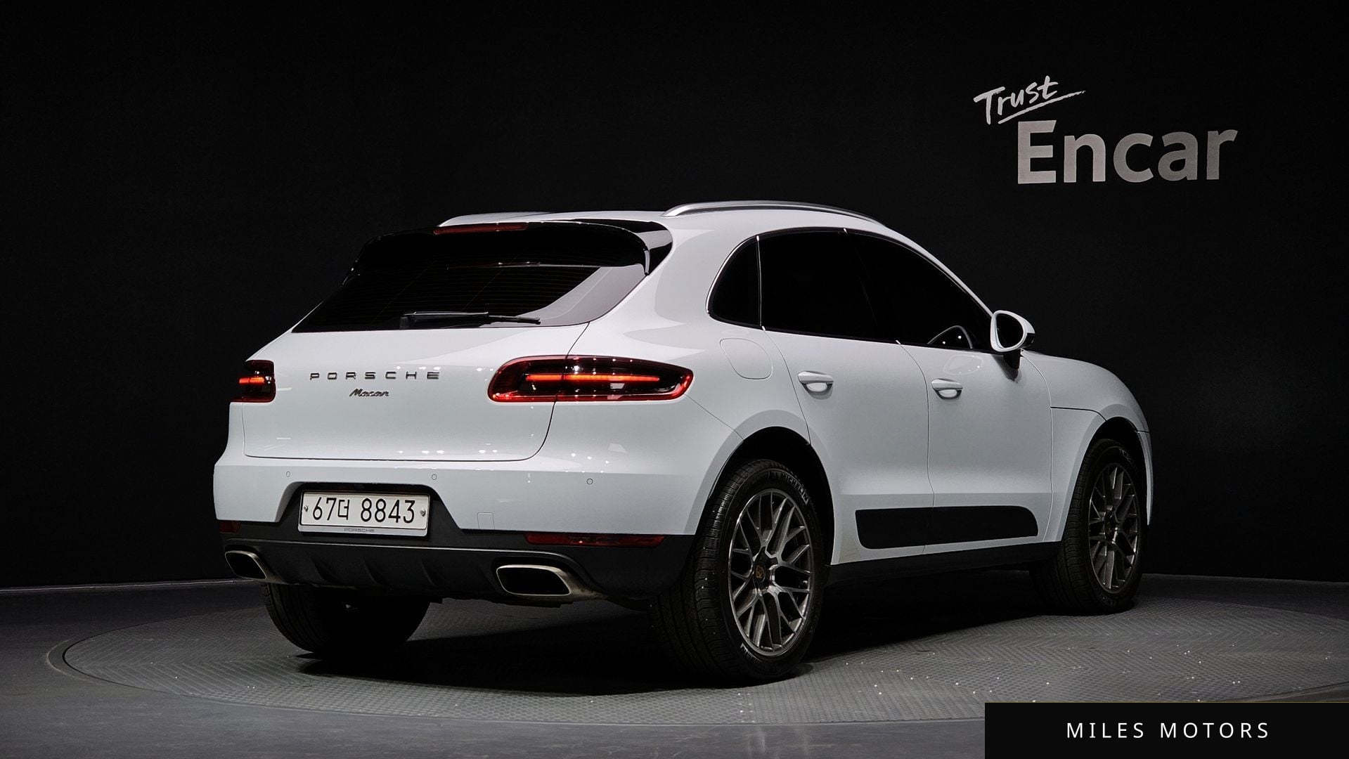 Porsche Macan 2018 — миниатюра 2