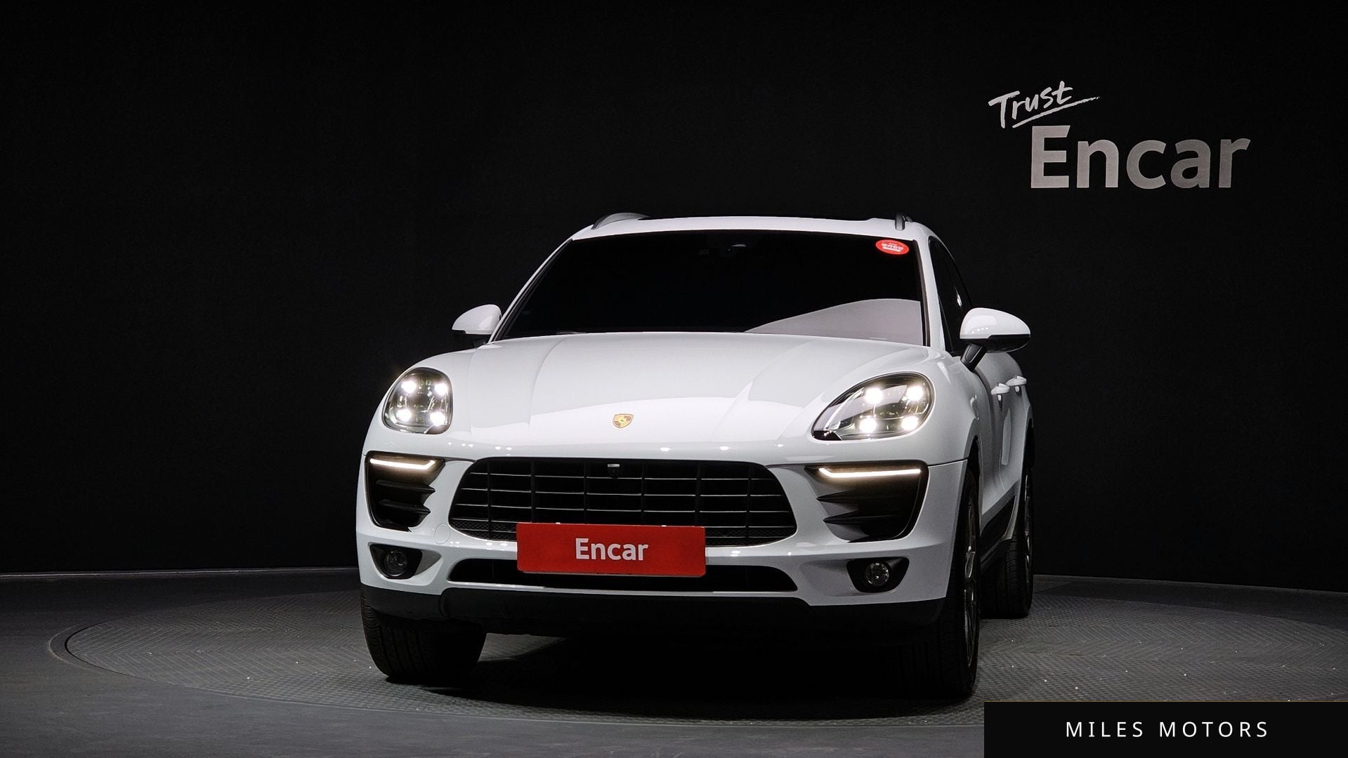 Porsche Macan 2018 — миниатюра 3