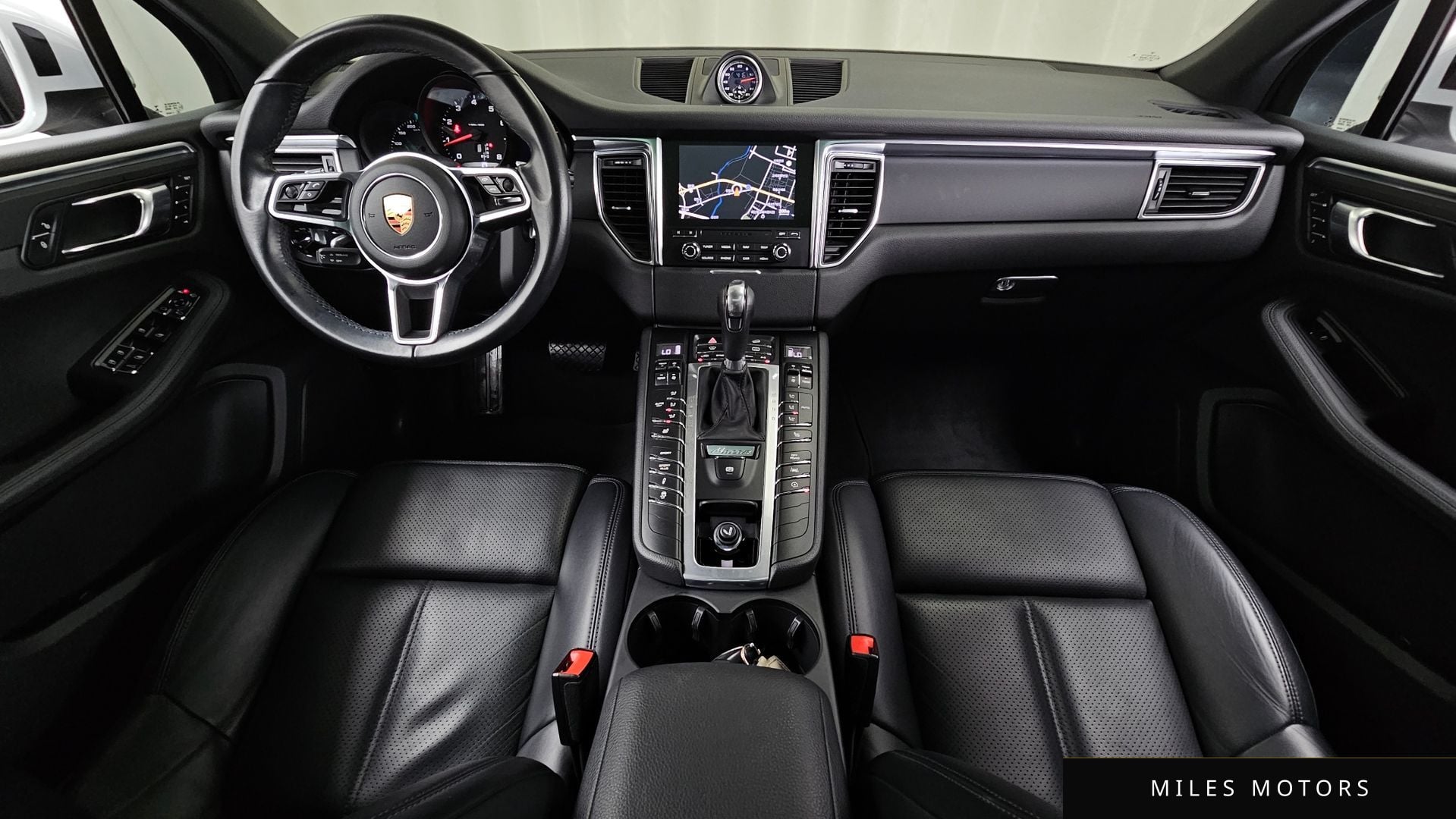 Porsche Macan 2018 — миниатюра 10