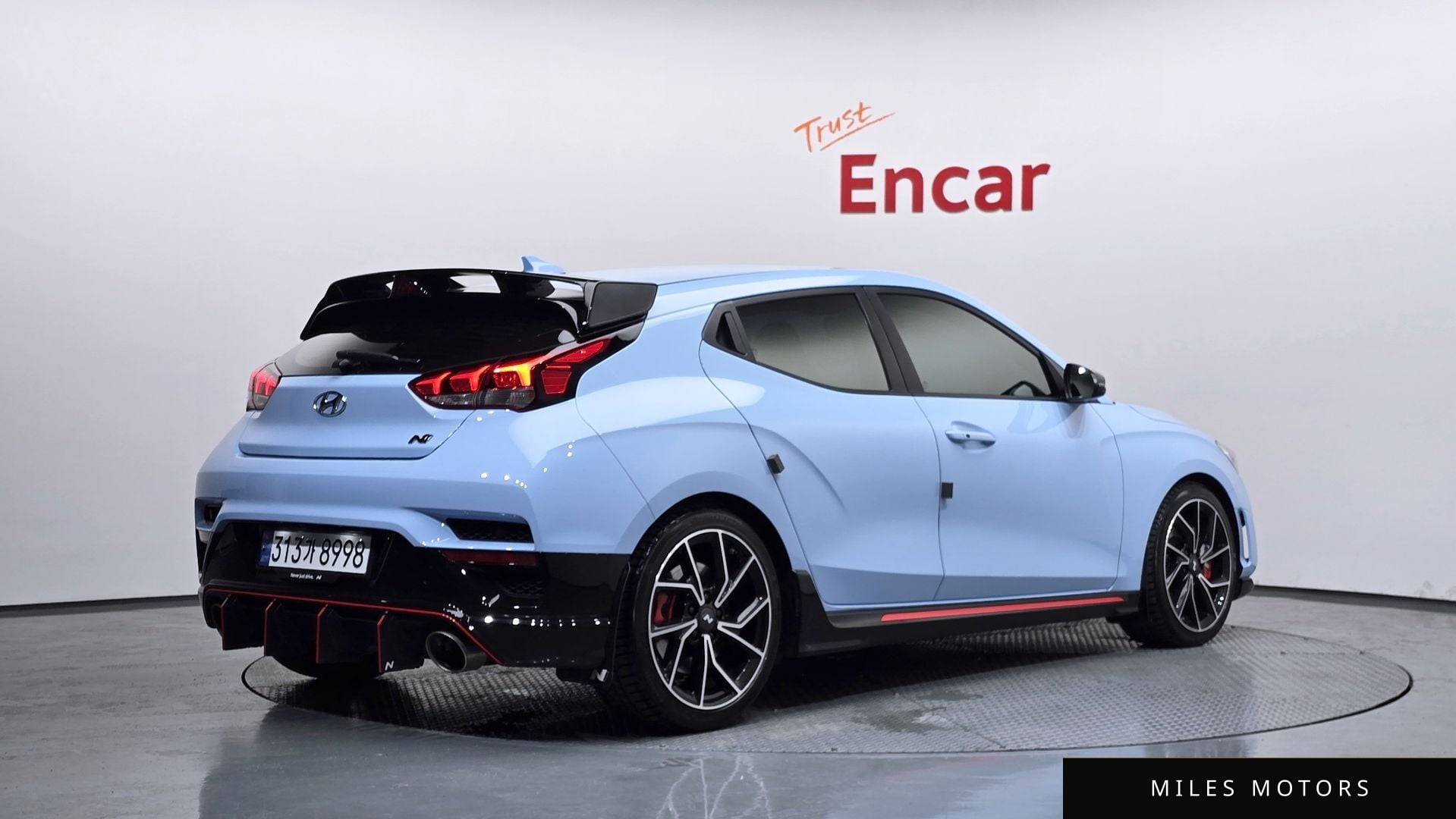 Hyundai Veloster 2021 — фото 1 из 12