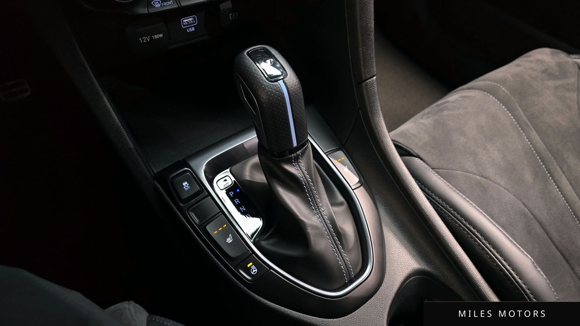 Hyundai Veloster 2021 — миниатюра 11