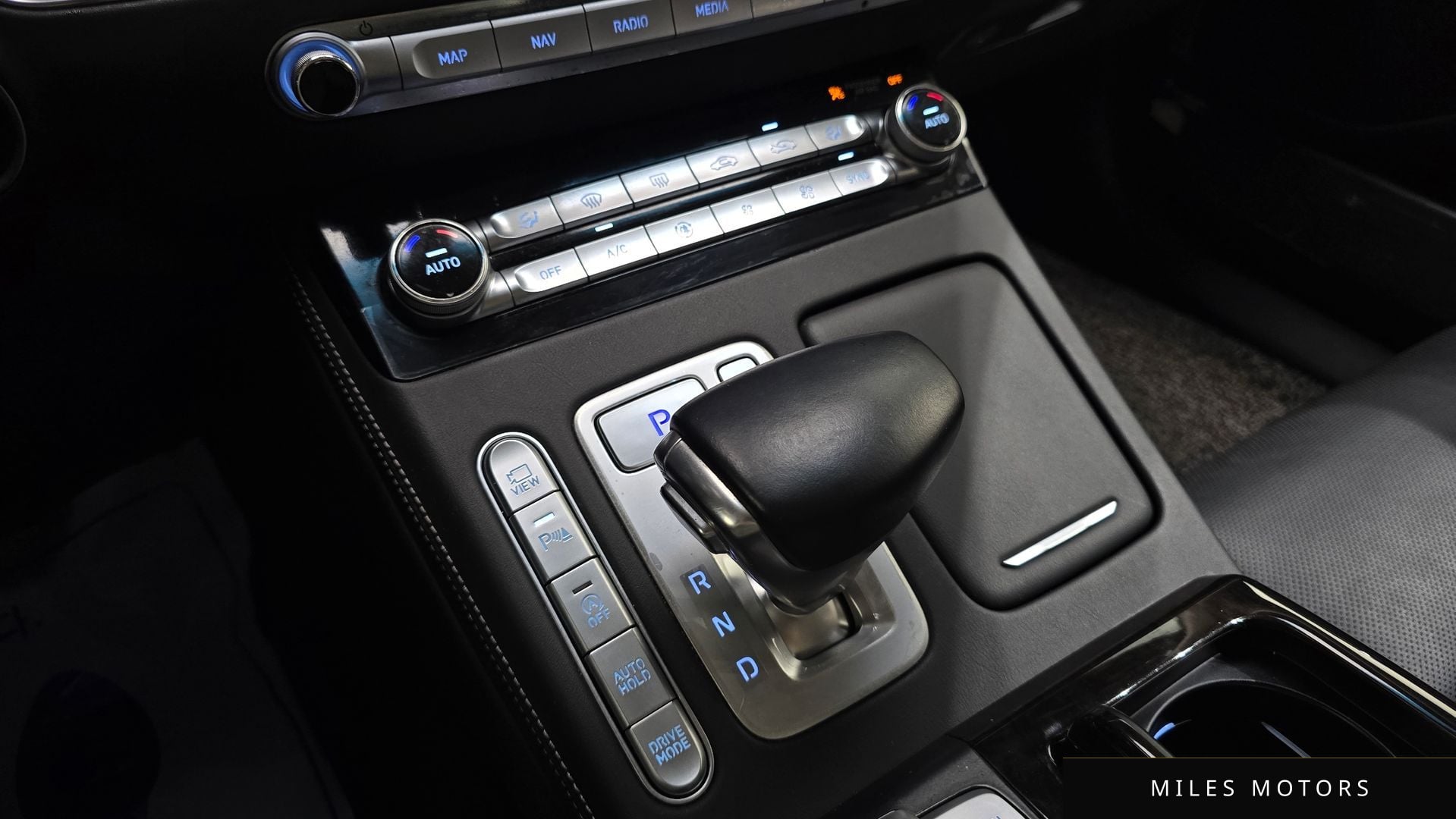 Genesis G90 2019 — миниатюра 12